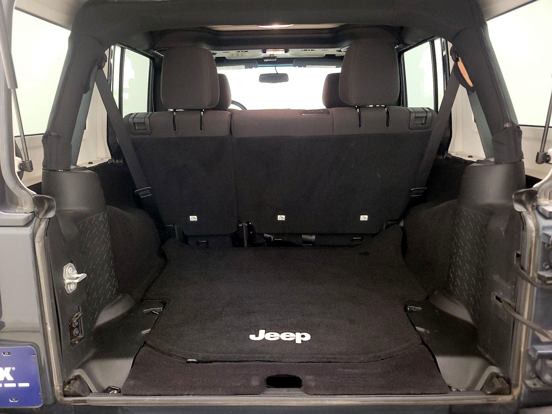 Thumbnail: 2017 Jeep Wrangler - 18