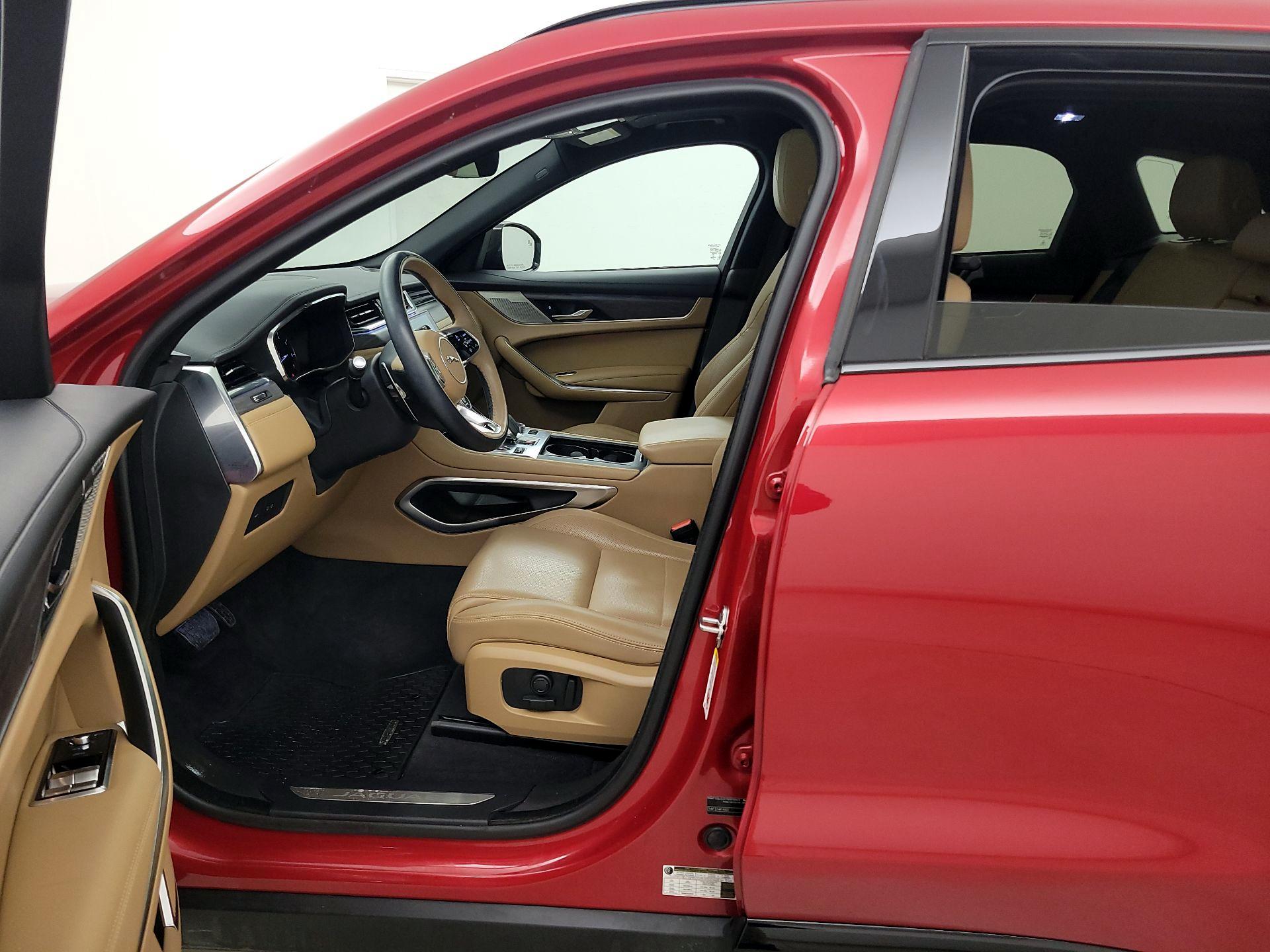 Thumbnail: 2023 Jaguar F-Pace - 11