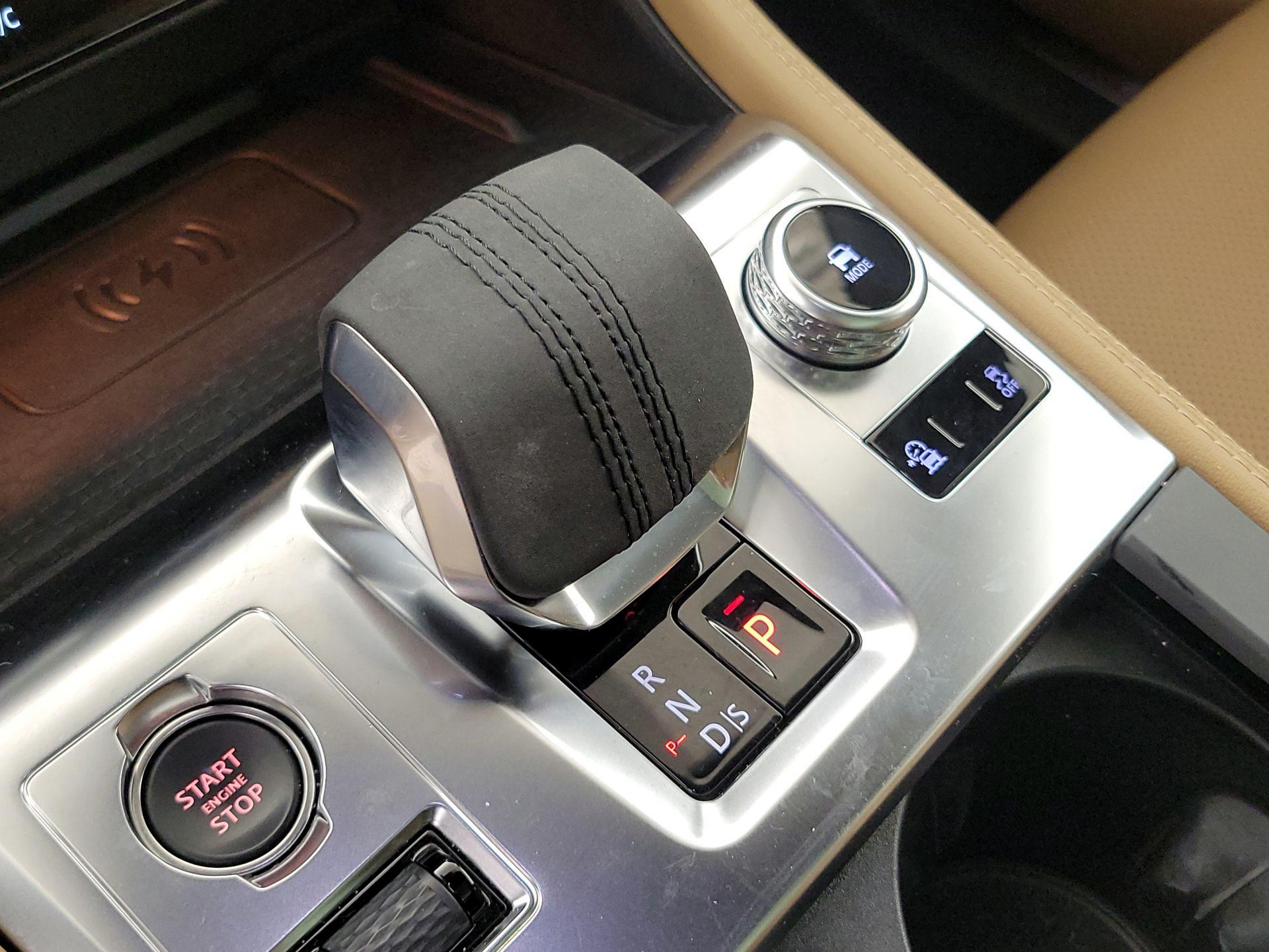 Thumbnail: 2023 Jaguar F-Pace - 18