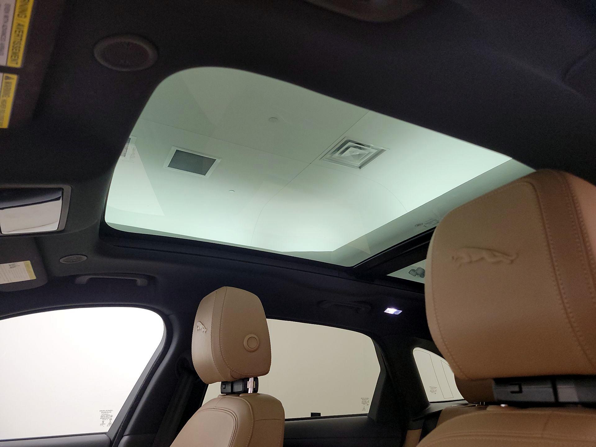 Thumbnail: 2023 Jaguar F-Pace - 20