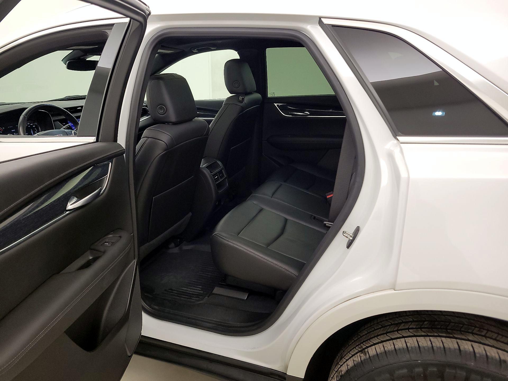 Thumbnail: 2022 Cadillac XT5 - 20