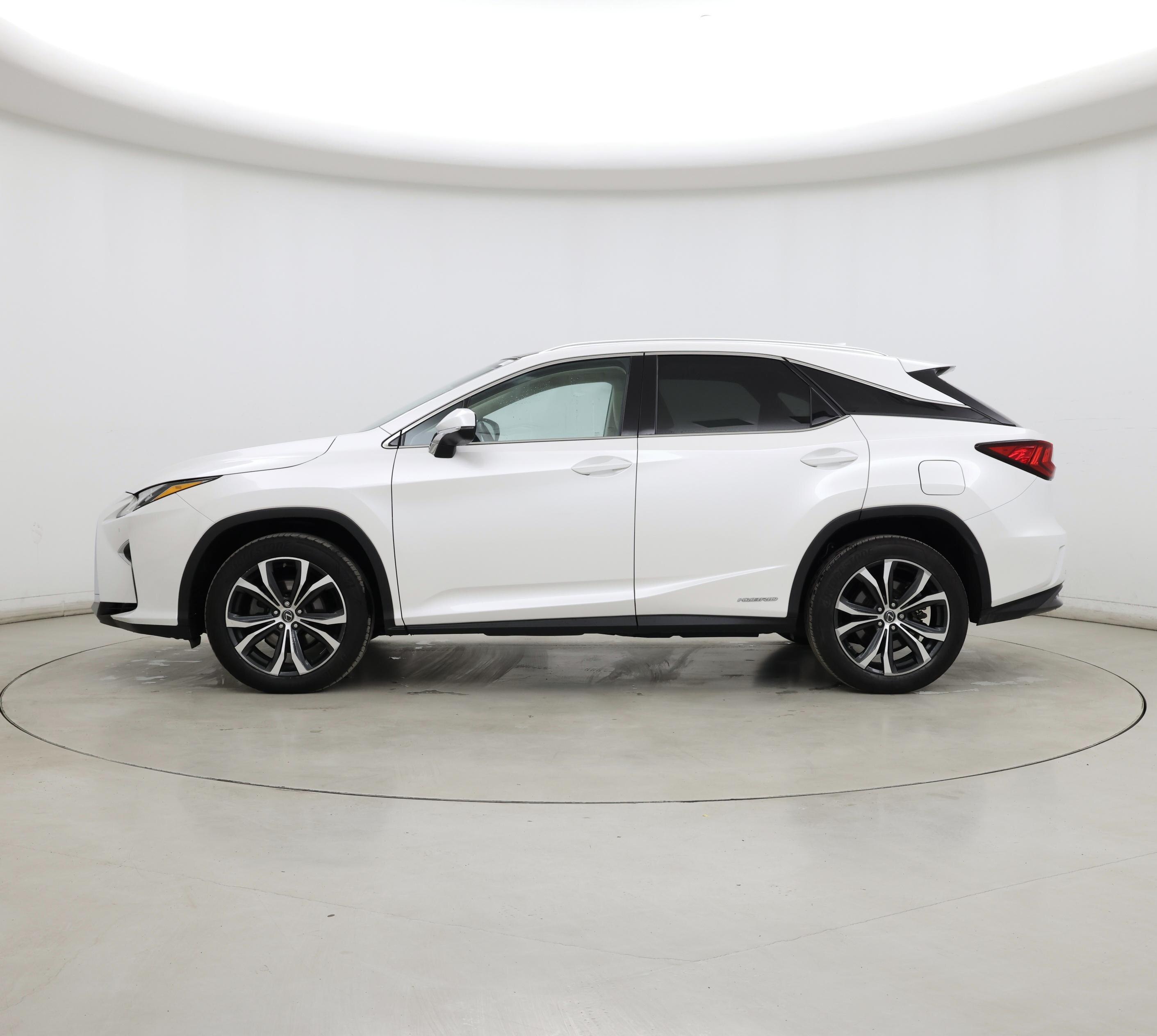 Thumbnail: 2019 Lexus RX - 3