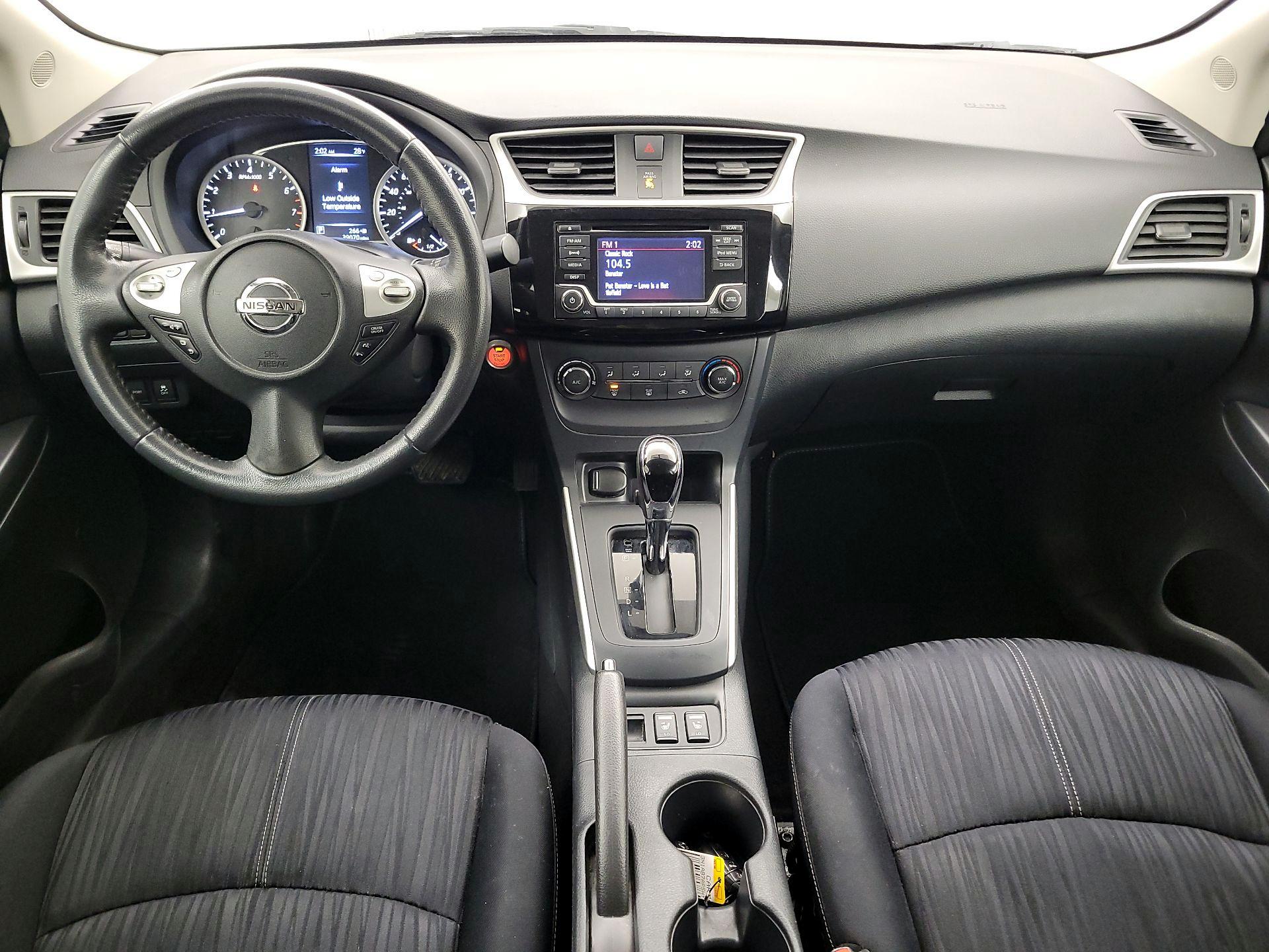 Thumbnail: 2017 Nissan Sentra - 9