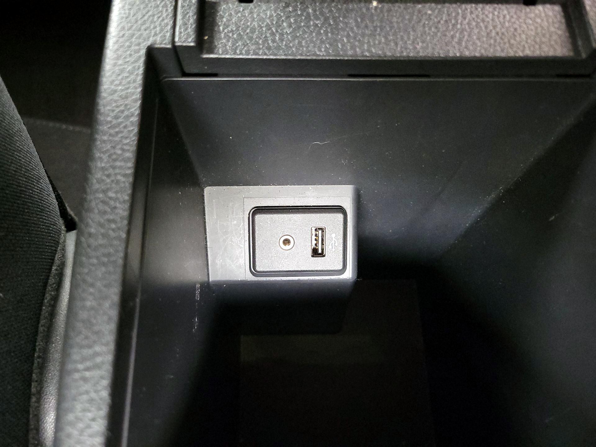 Thumbnail: 2017 Nissan Sentra - 18