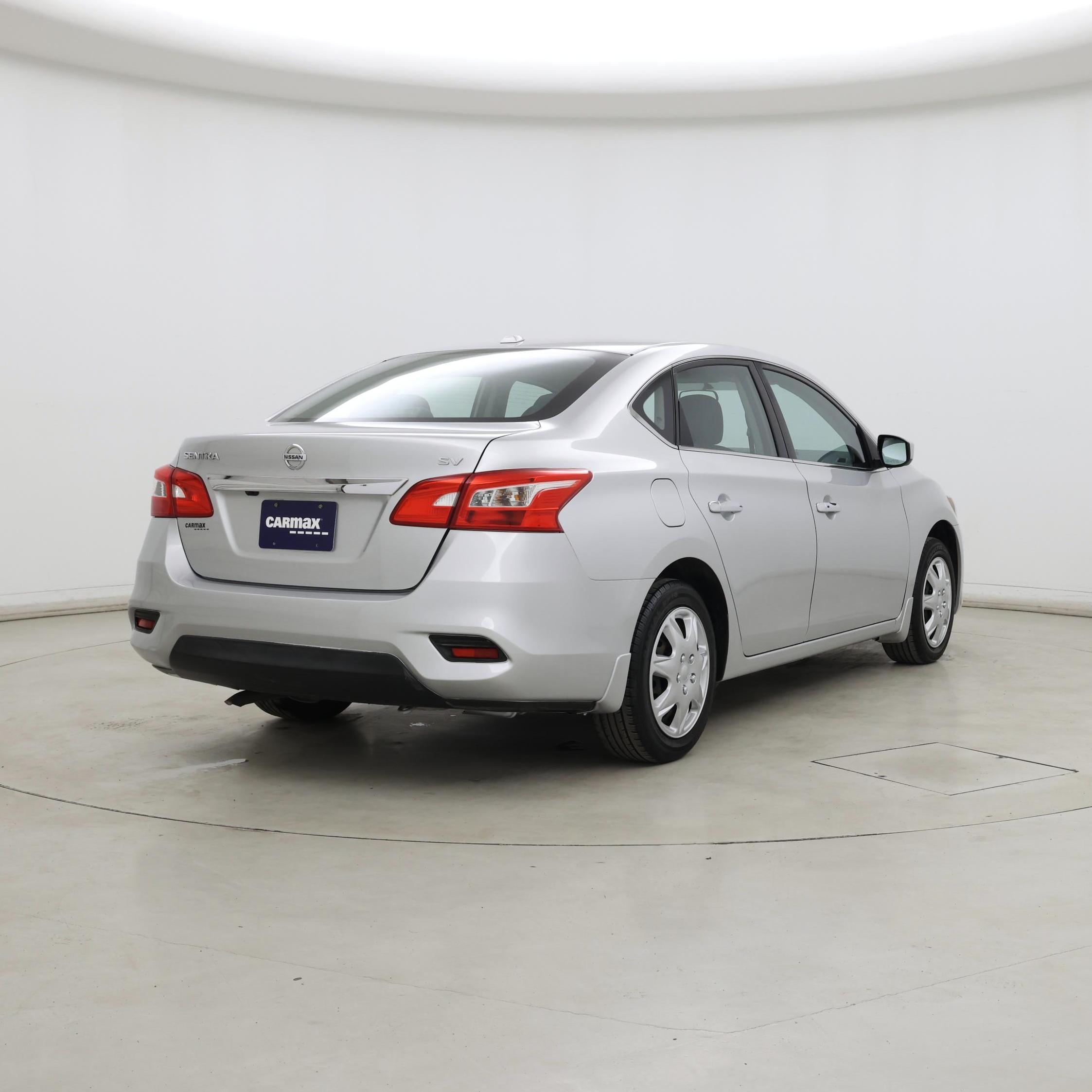 Thumbnail: 2017 Nissan Sentra - 8