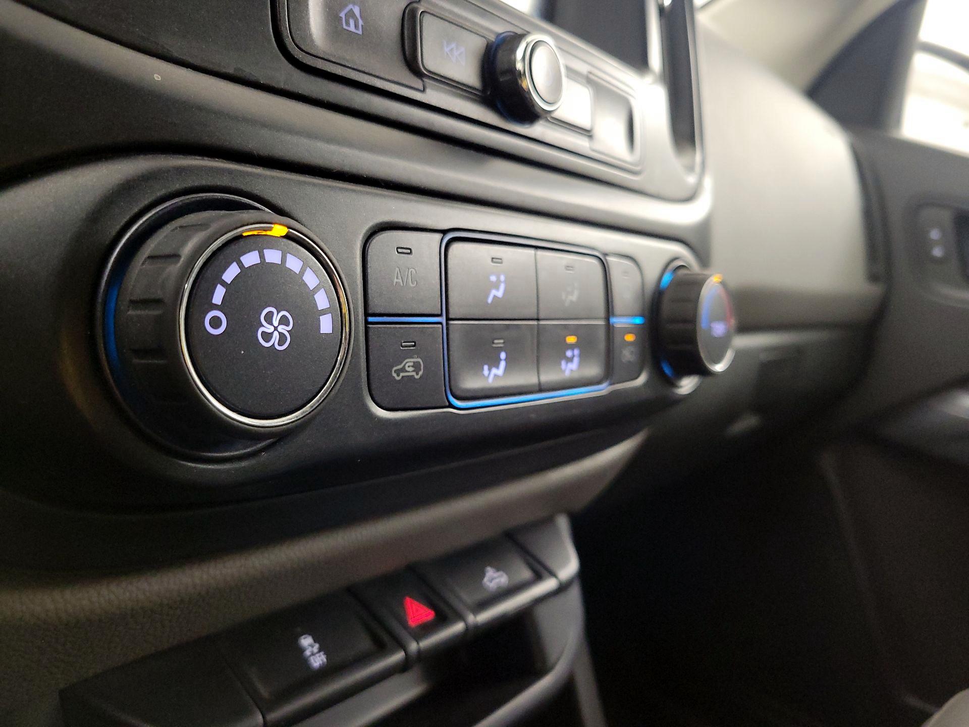 Thumbnail: 2018 Chevrolet Colorado - 16