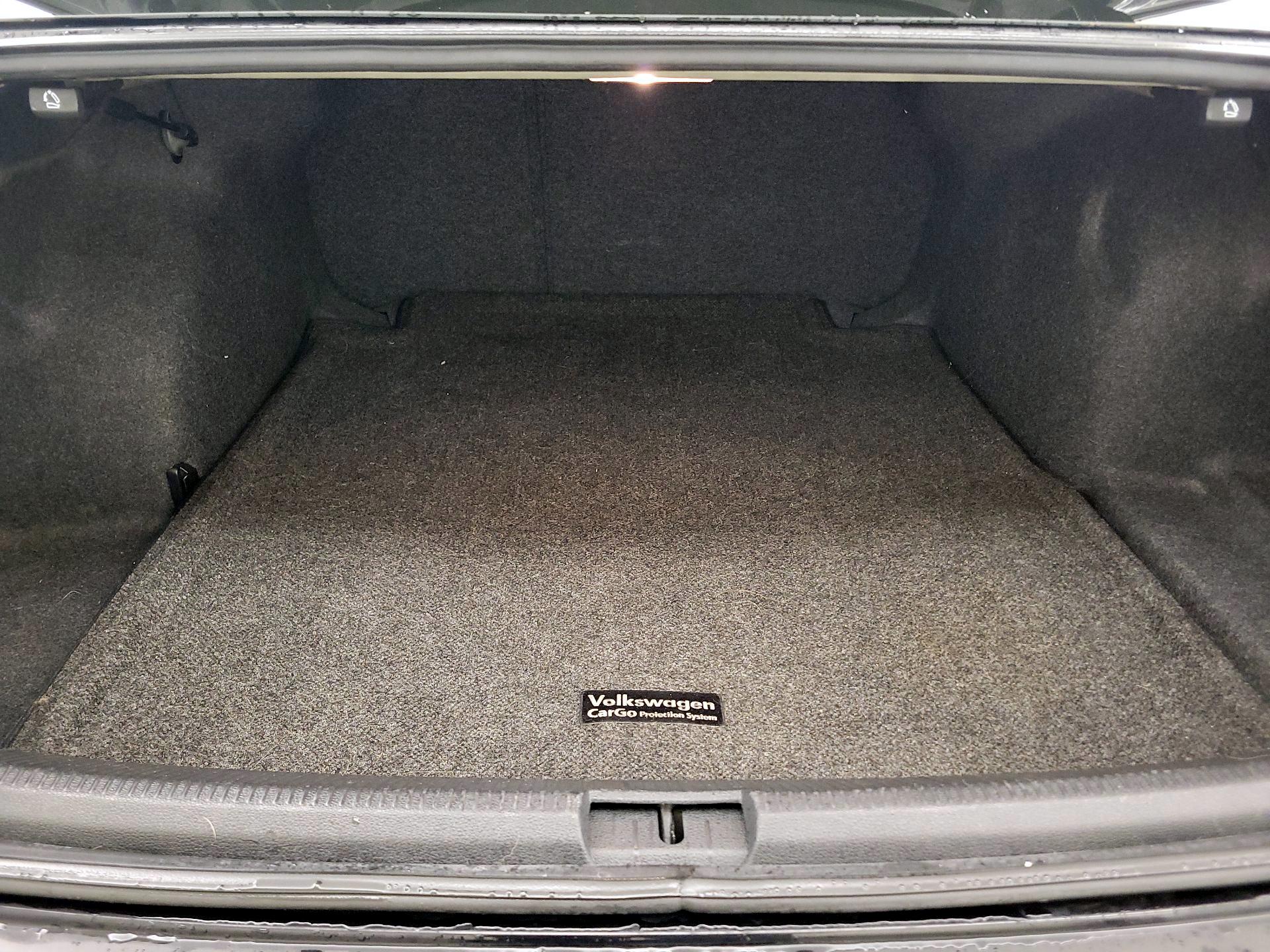 Thumbnail: 2017 Volkswagen Passat - 20