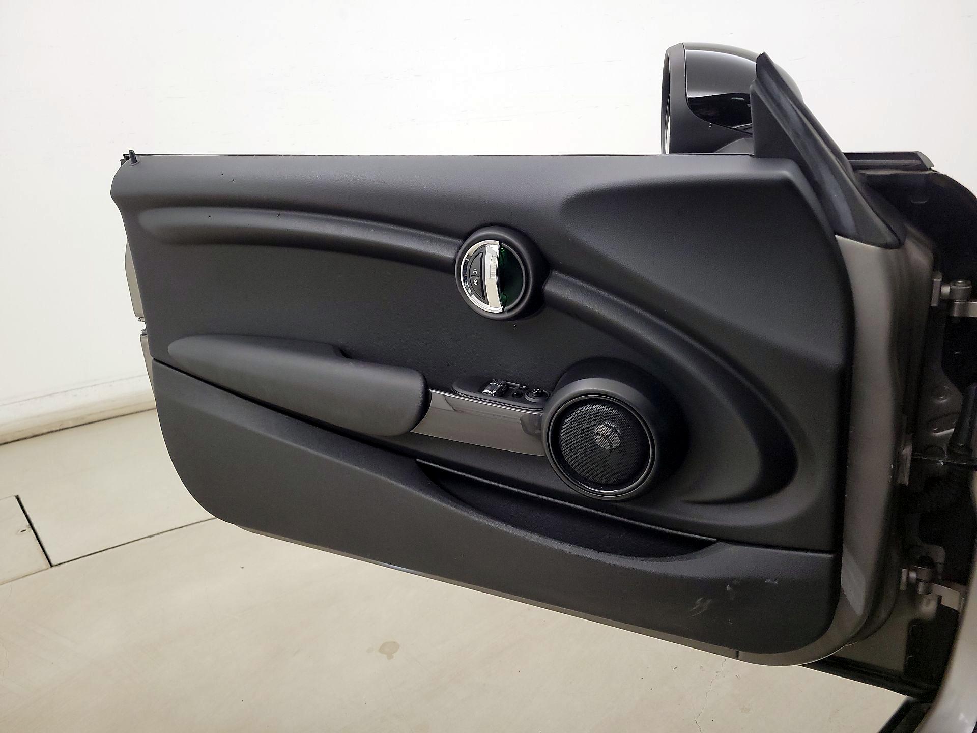 Thumbnail: 2017 MINI Cooper Hardtop - 12