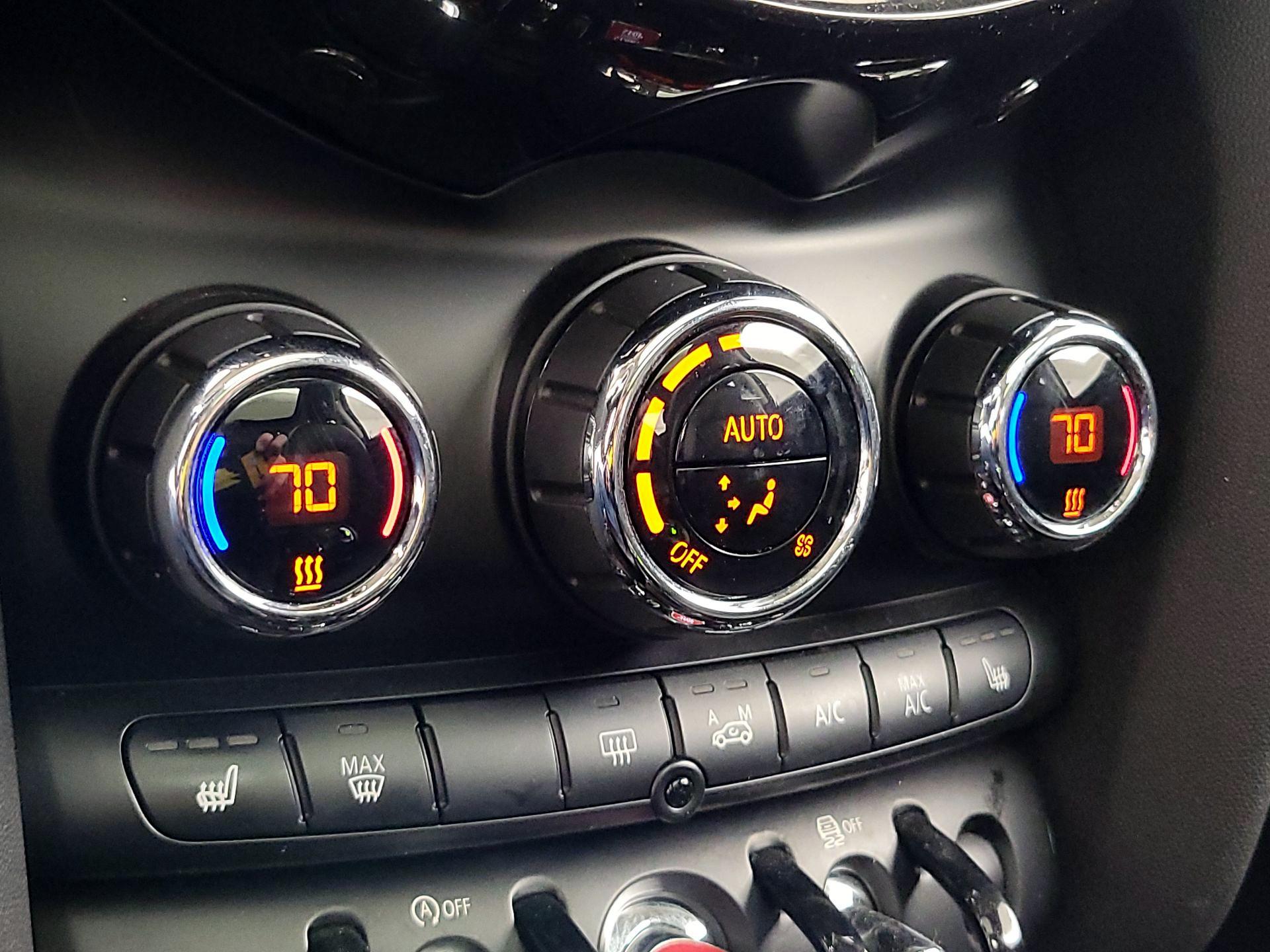 Thumbnail: 2017 MINI Cooper Hardtop - 15