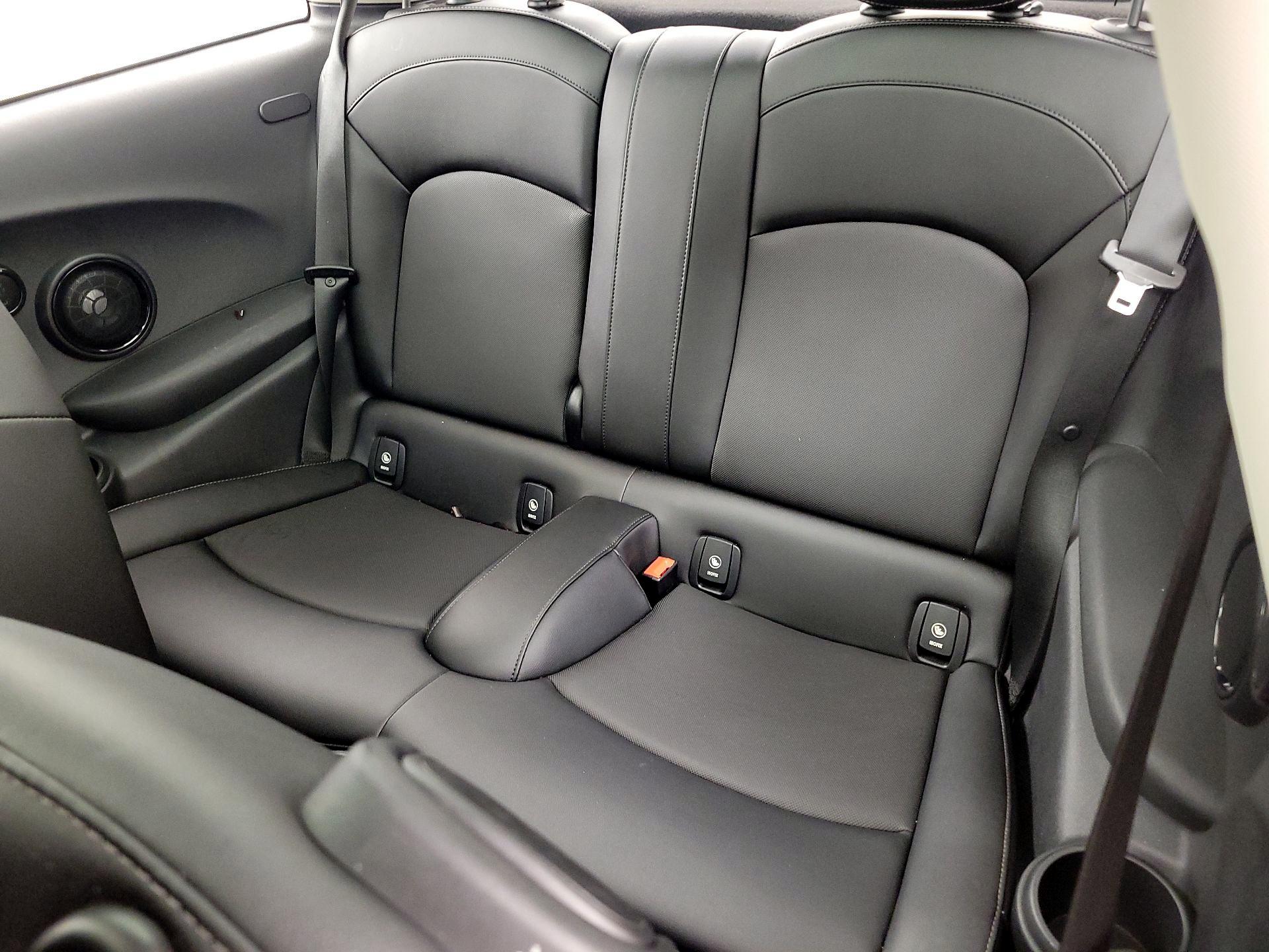 Thumbnail: 2017 MINI Cooper Hardtop - 19