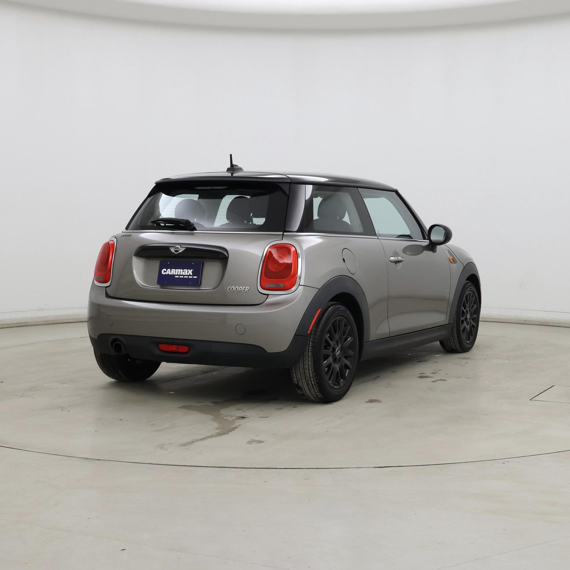 Thumbnail: 2017 MINI Cooper Hardtop - 8