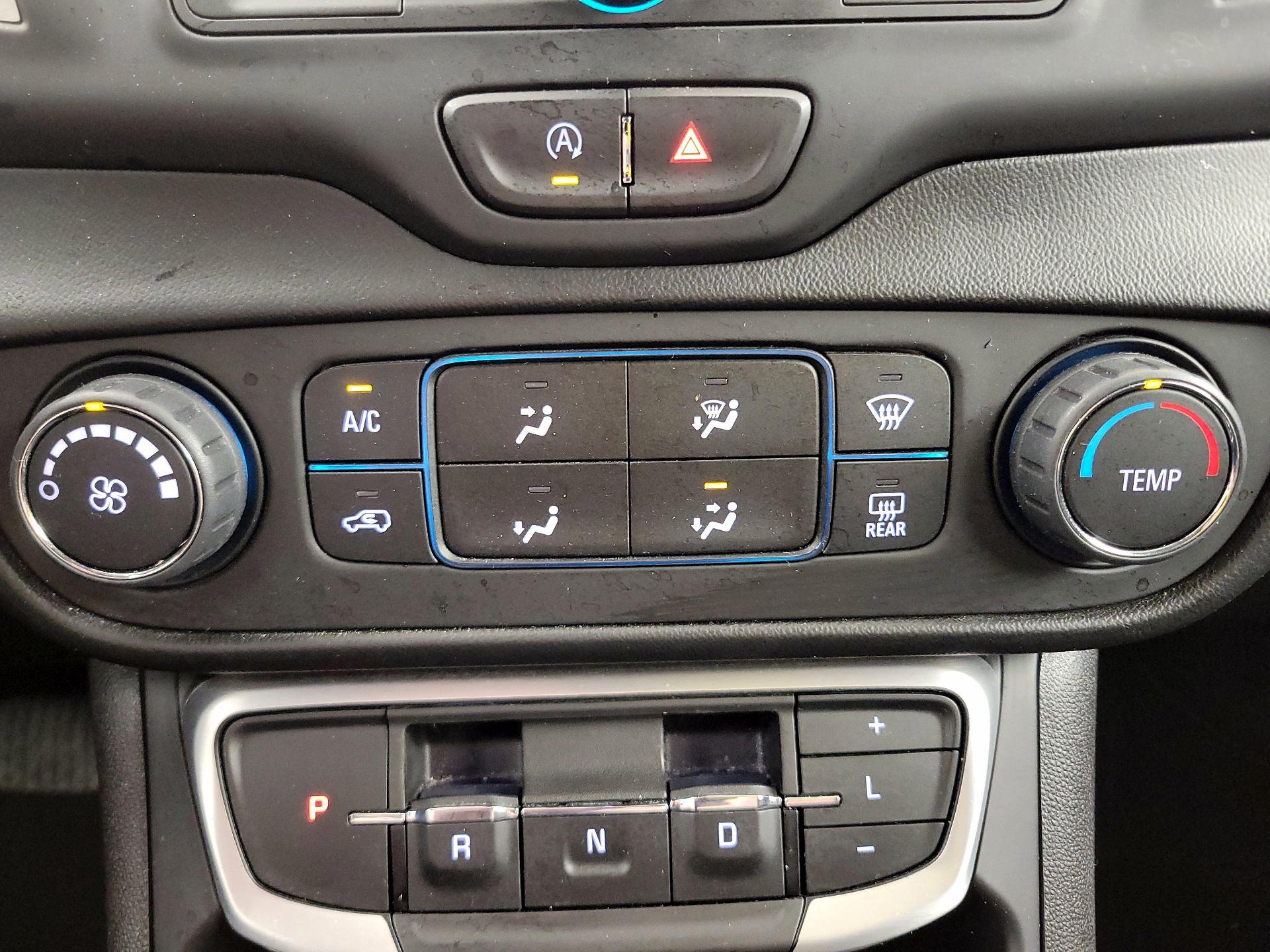 Thumbnail: 2022 GMC Terrain - 16