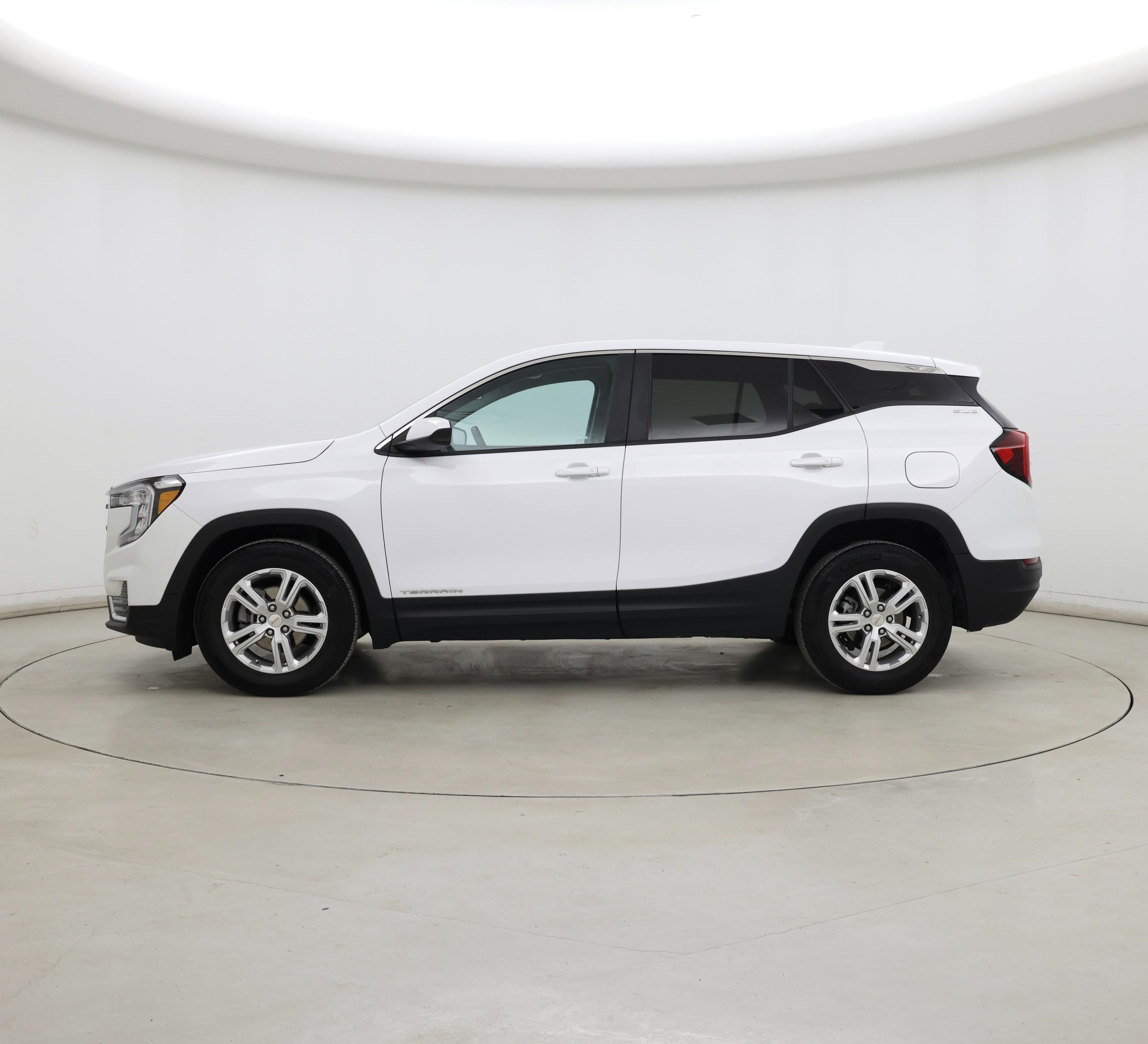 Thumbnail: 2022 GMC Terrain - 3