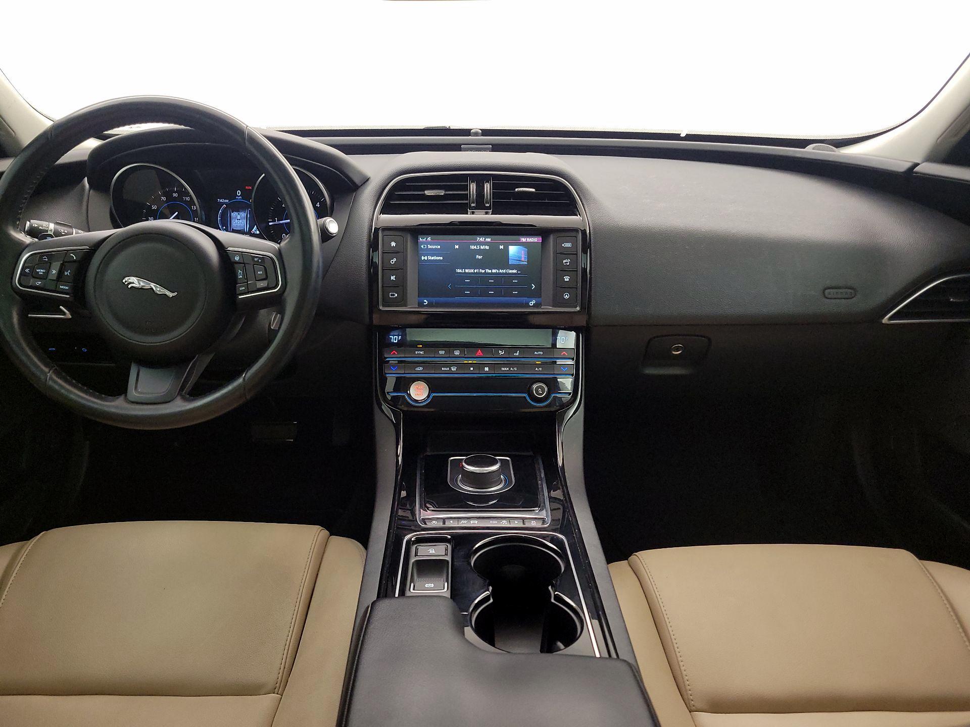 Thumbnail: 2017 Jaguar XE - 9