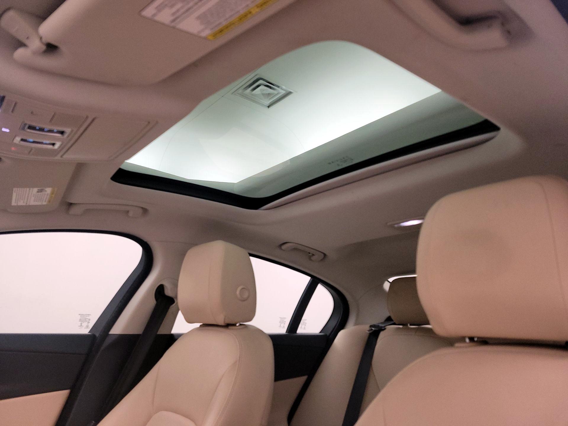 Thumbnail: 2017 Jaguar XE - 20