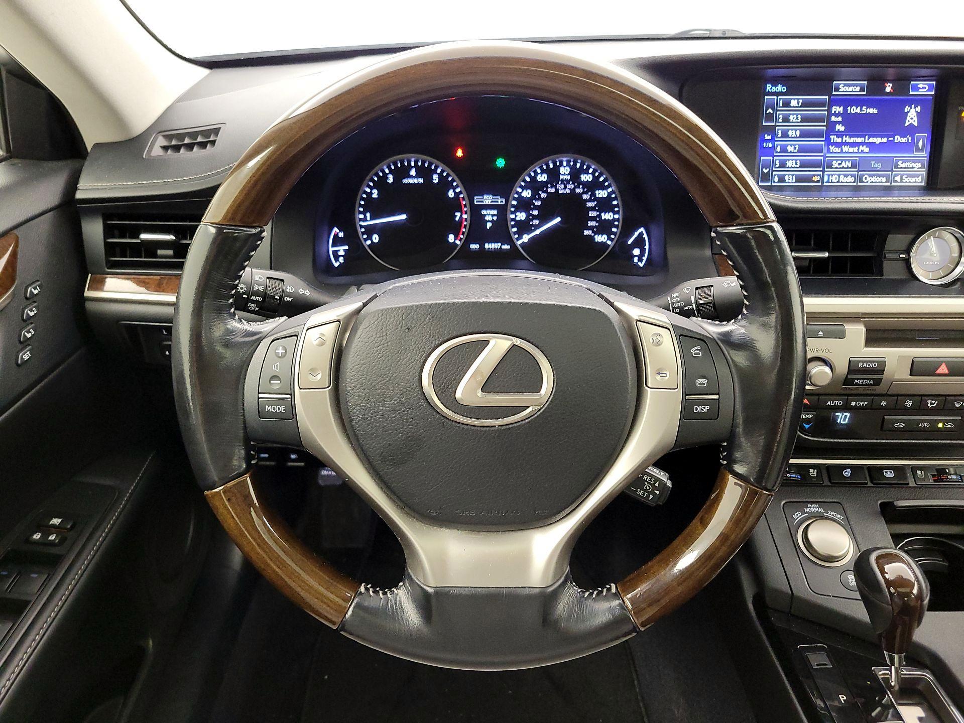 Thumbnail: 2015 Lexus ES - 10