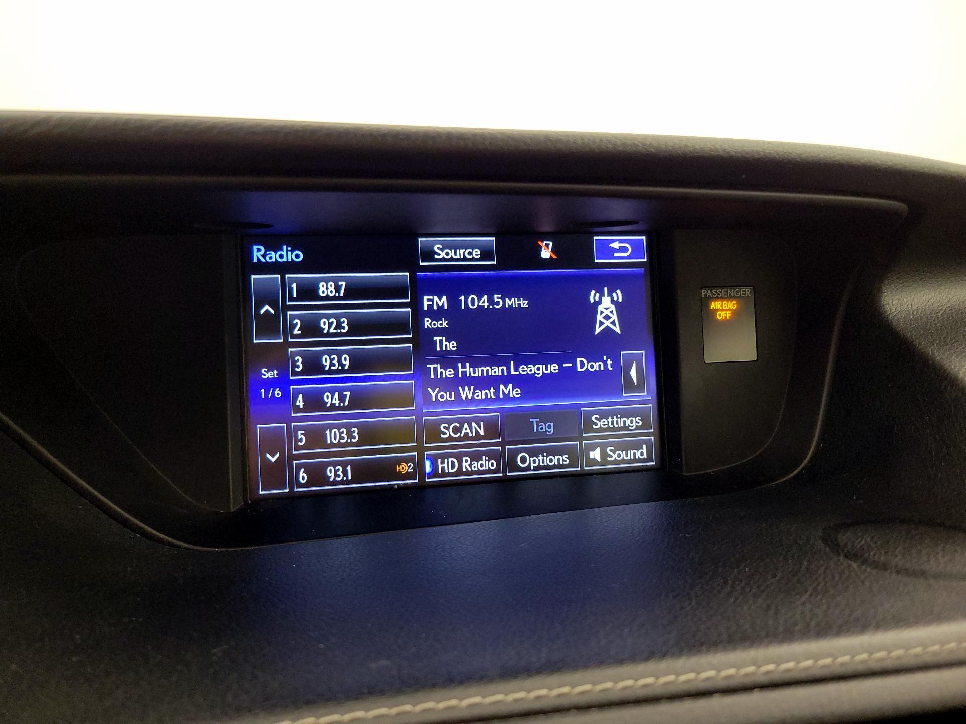 Thumbnail: 2015 Lexus ES - 16