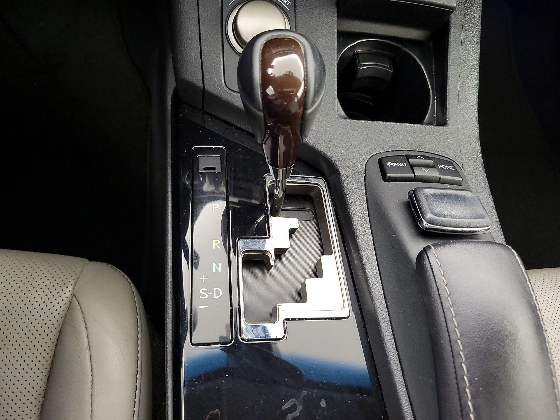 Thumbnail: 2015 Lexus ES - 18