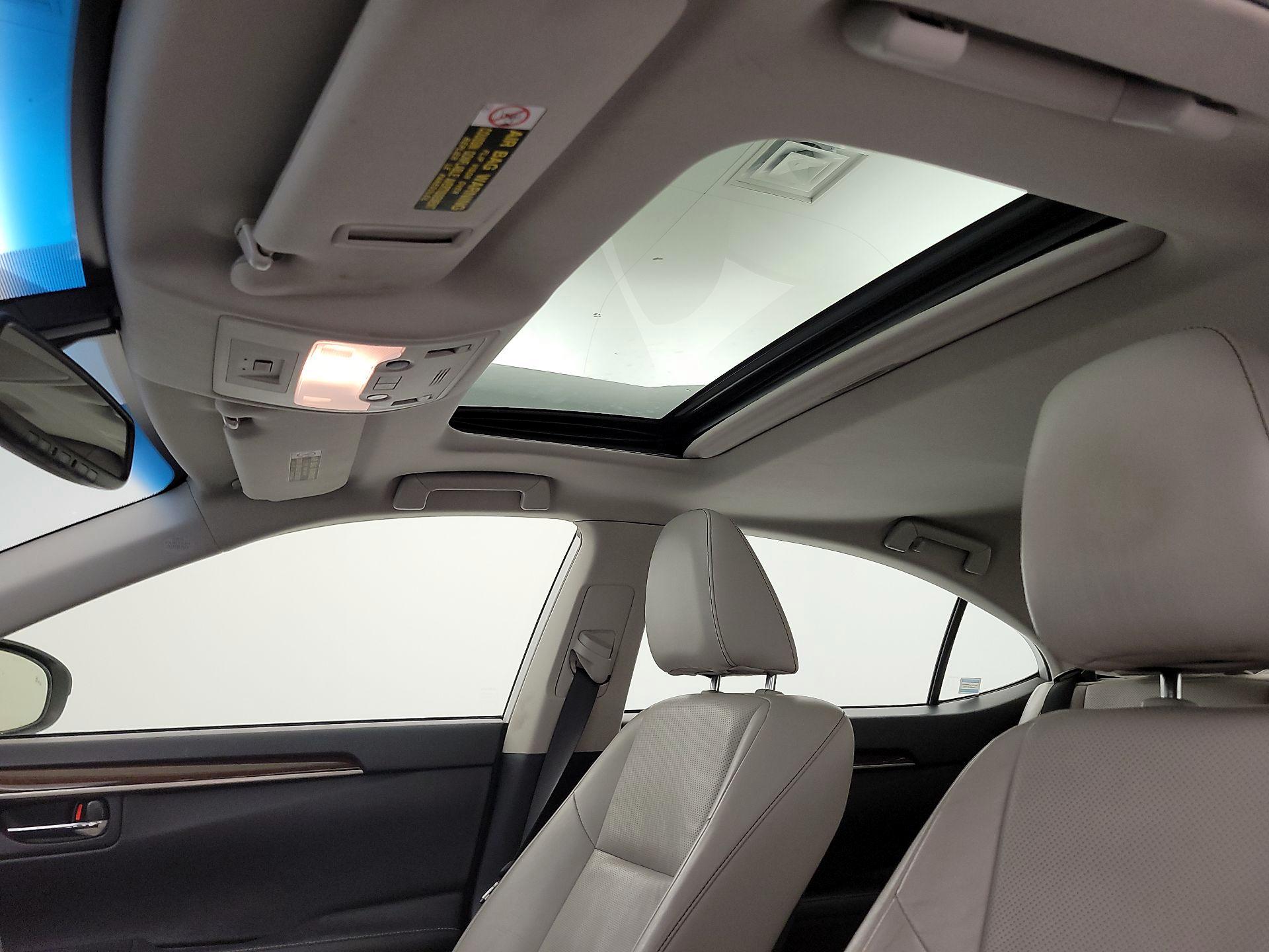 Thumbnail: 2015 Lexus ES - 20