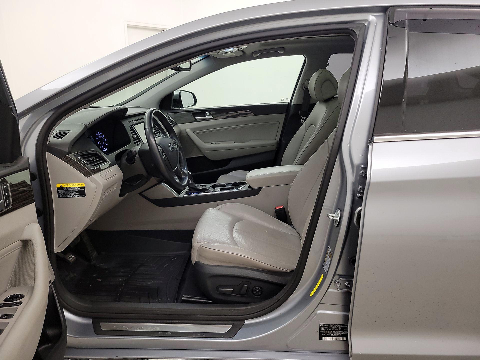 Thumbnail: 2015 Hyundai Sonata - 11