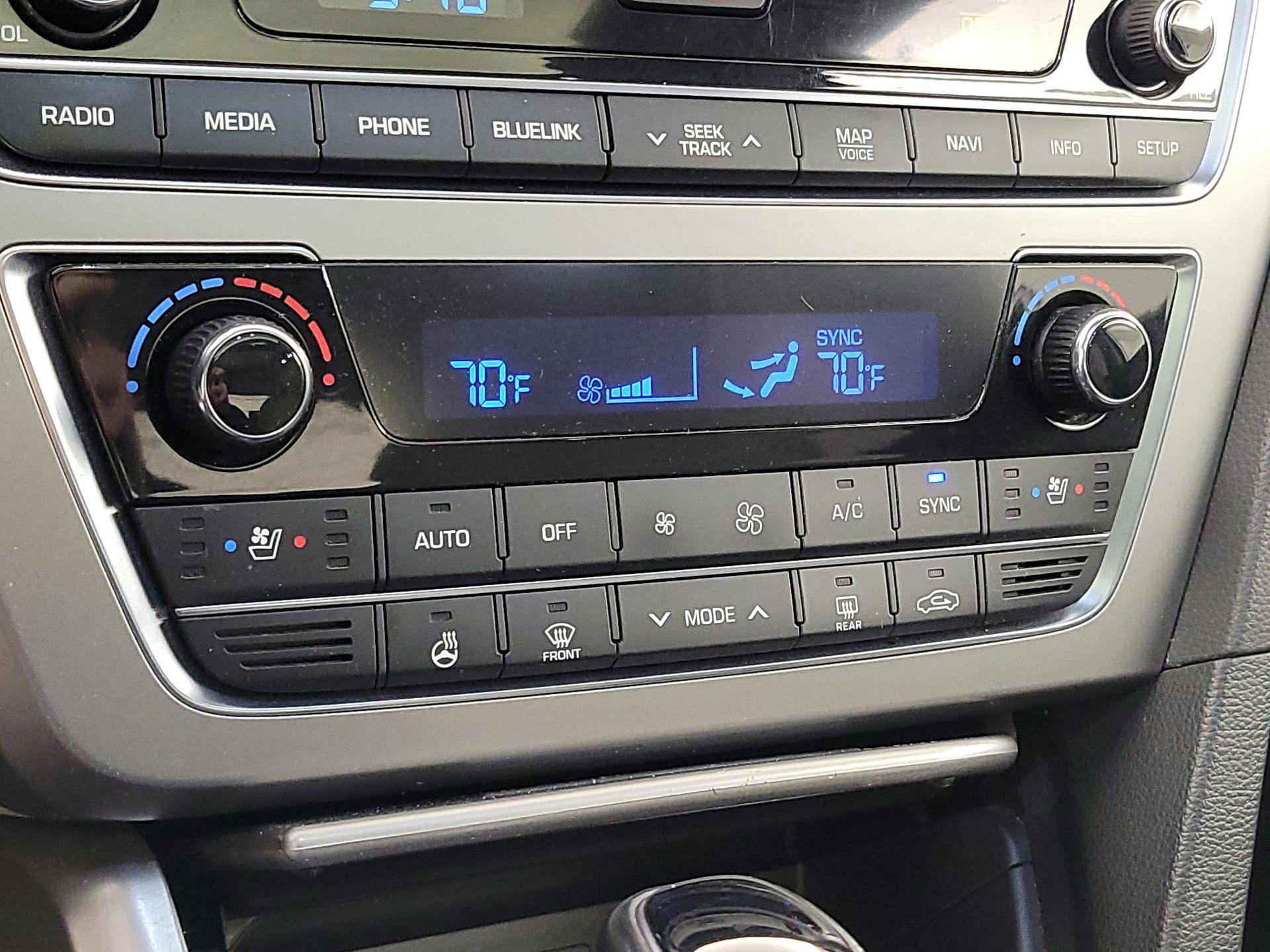 Thumbnail: 2015 Hyundai Sonata - 17