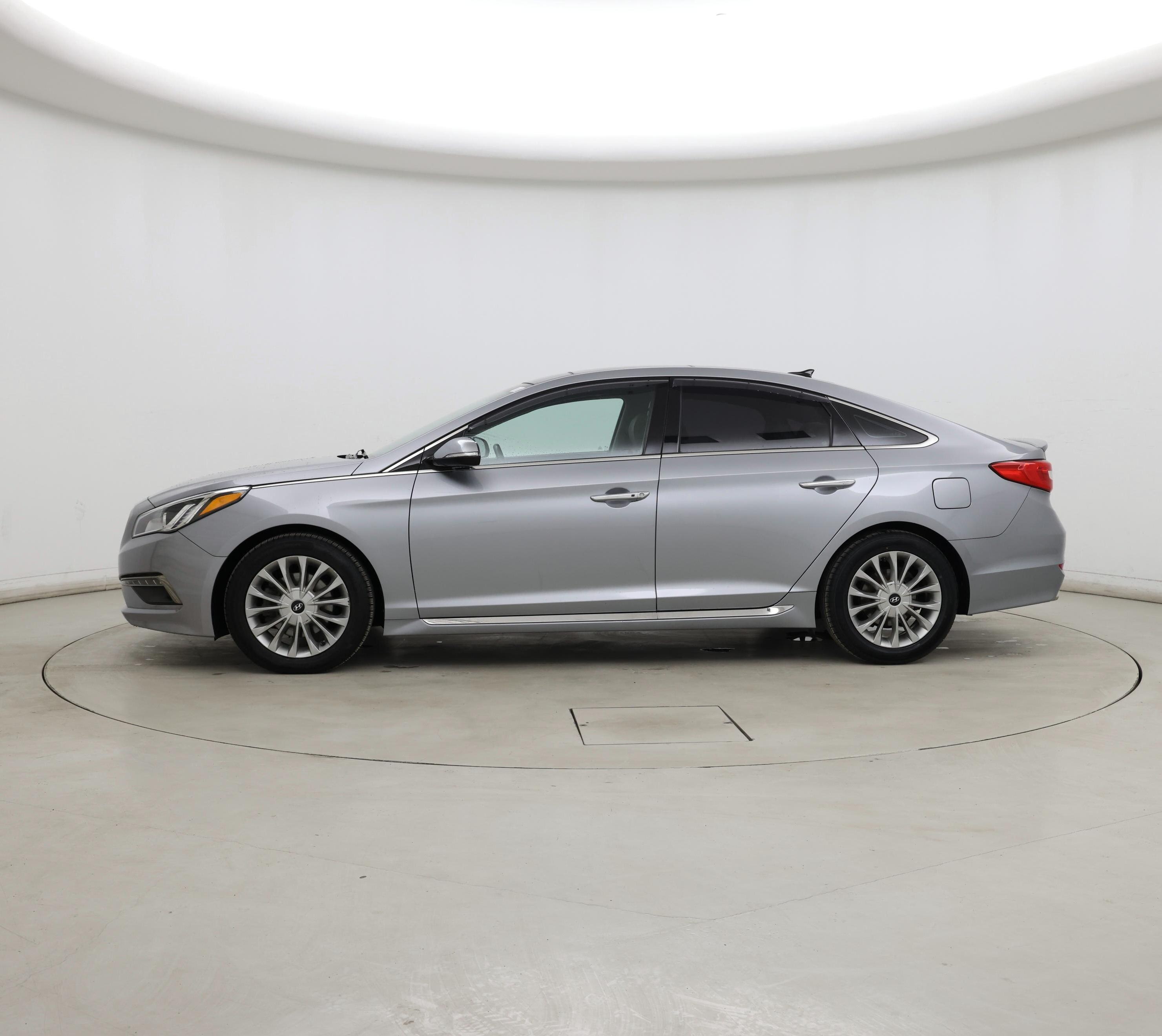 Thumbnail: 2015 Hyundai Sonata - 3