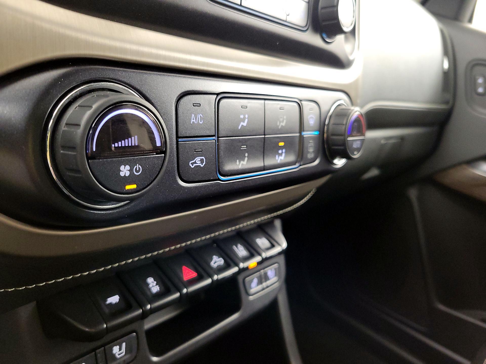 Thumbnail: 2019 GMC Canyon - 16