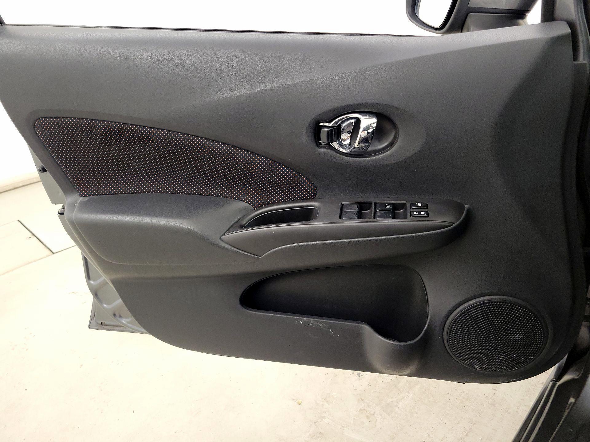 Thumbnail: 2018 Nissan Versa Note - 12