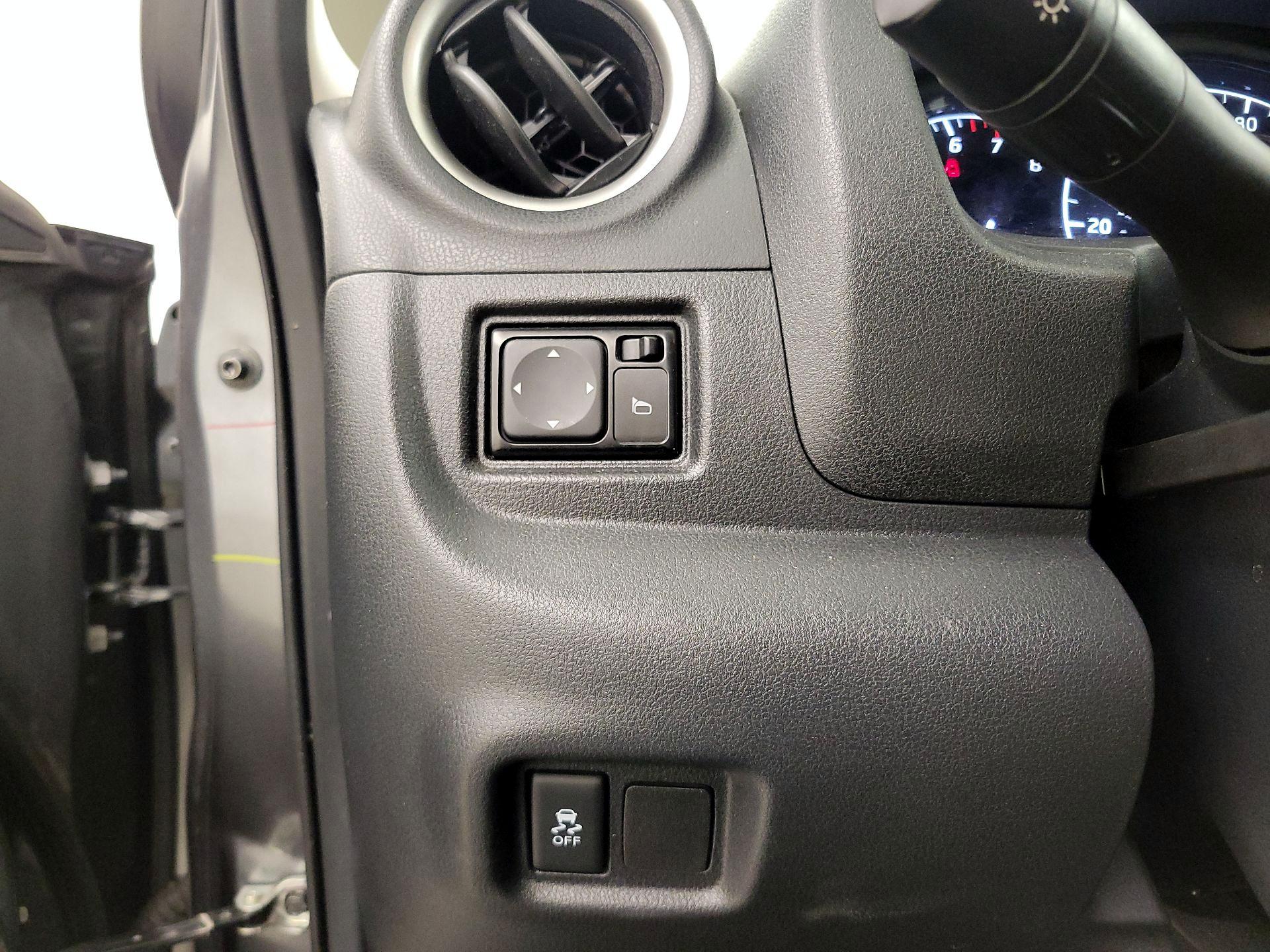 Thumbnail: 2018 Nissan Versa Note - 13