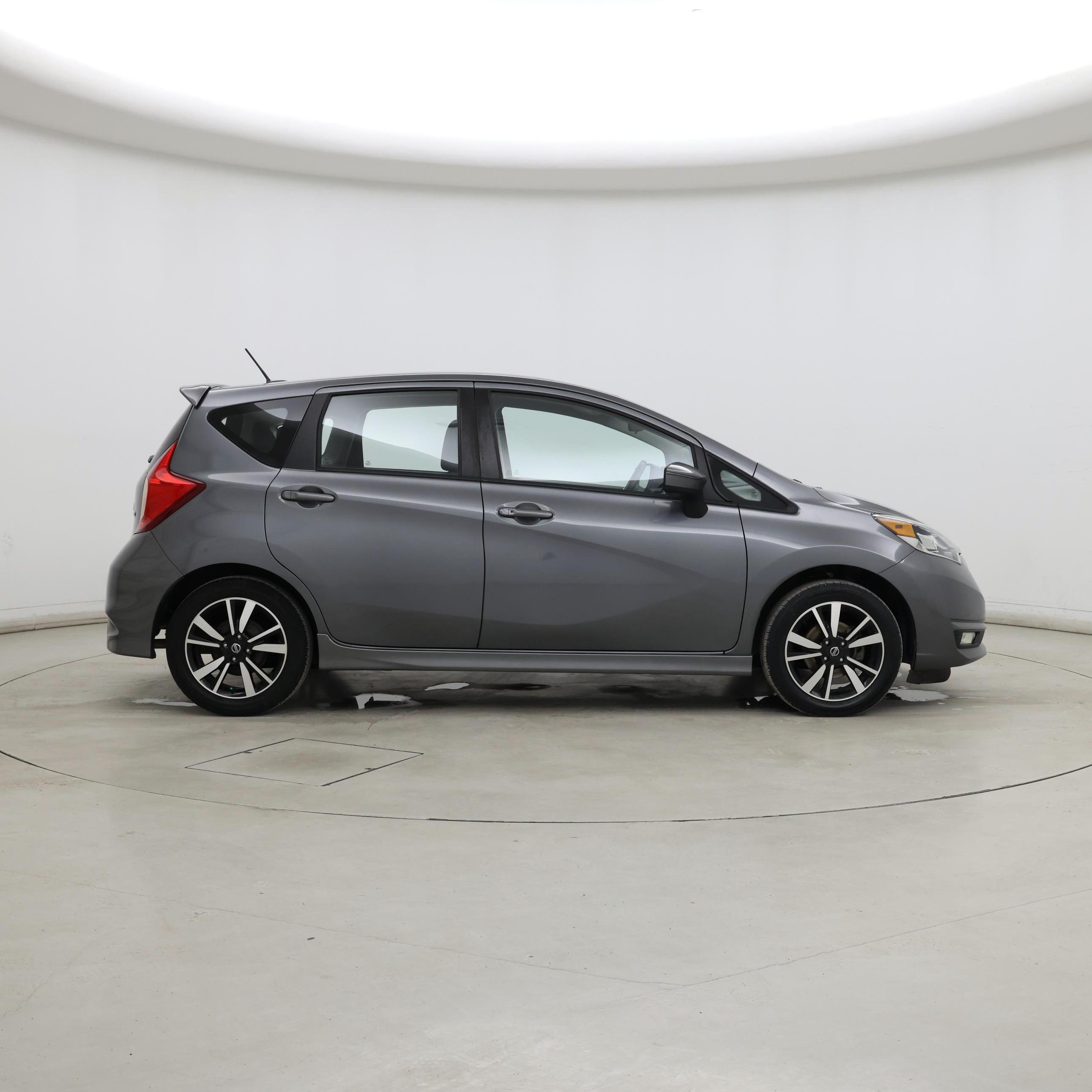 Thumbnail: 2018 Nissan Versa Note - 7