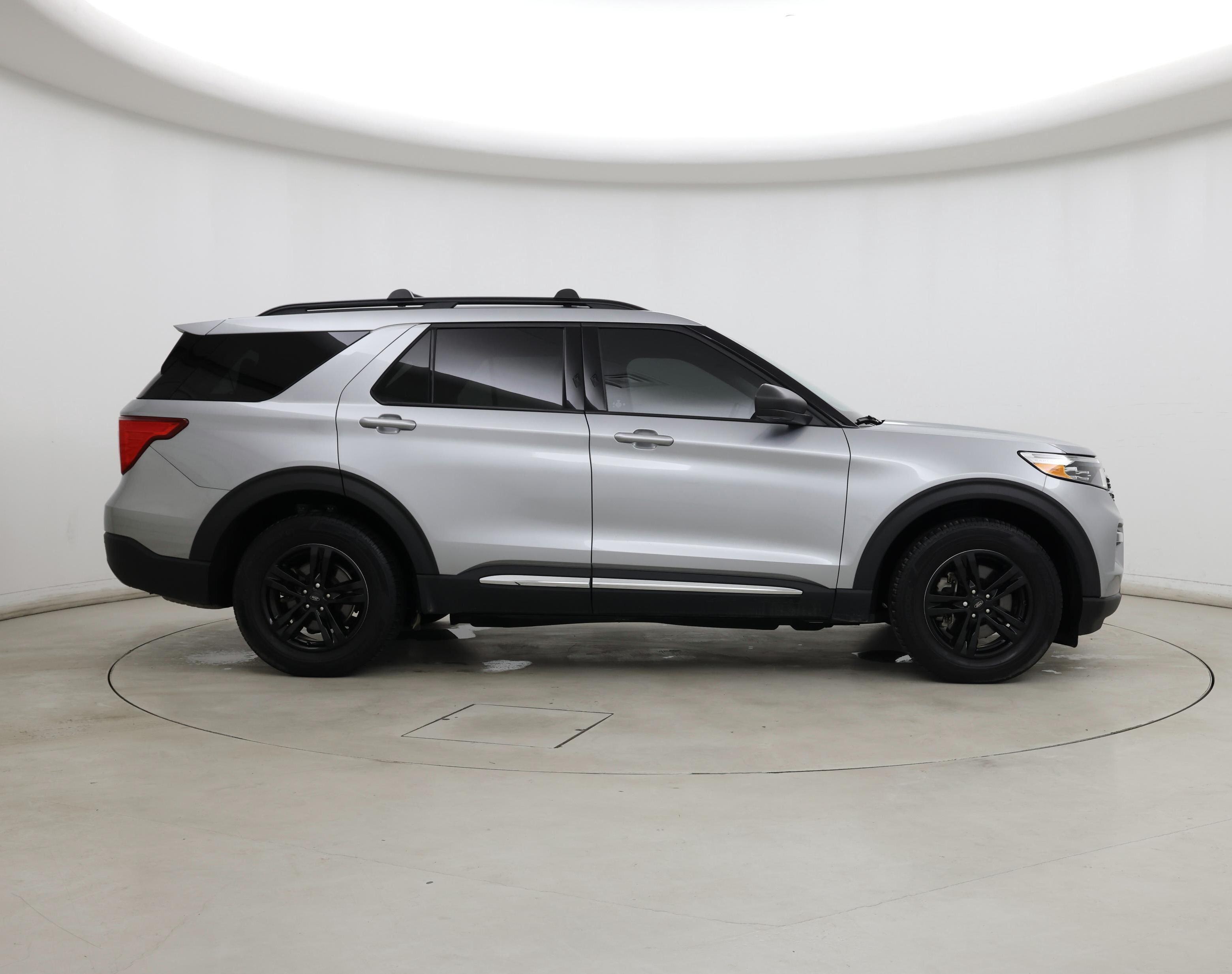 Thumbnail: 2022 Ford Explorer - 7