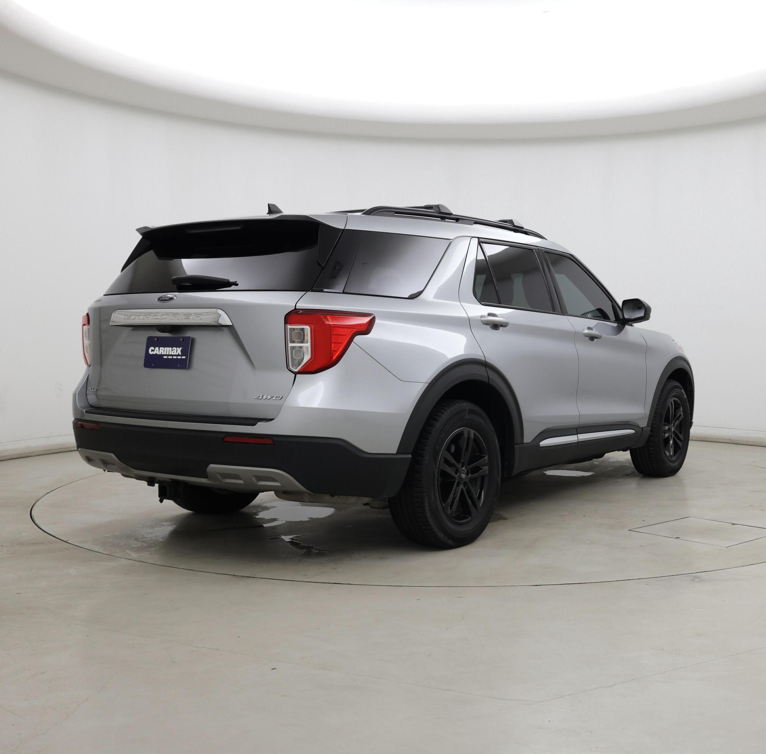 Thumbnail: 2022 Ford Explorer - 8