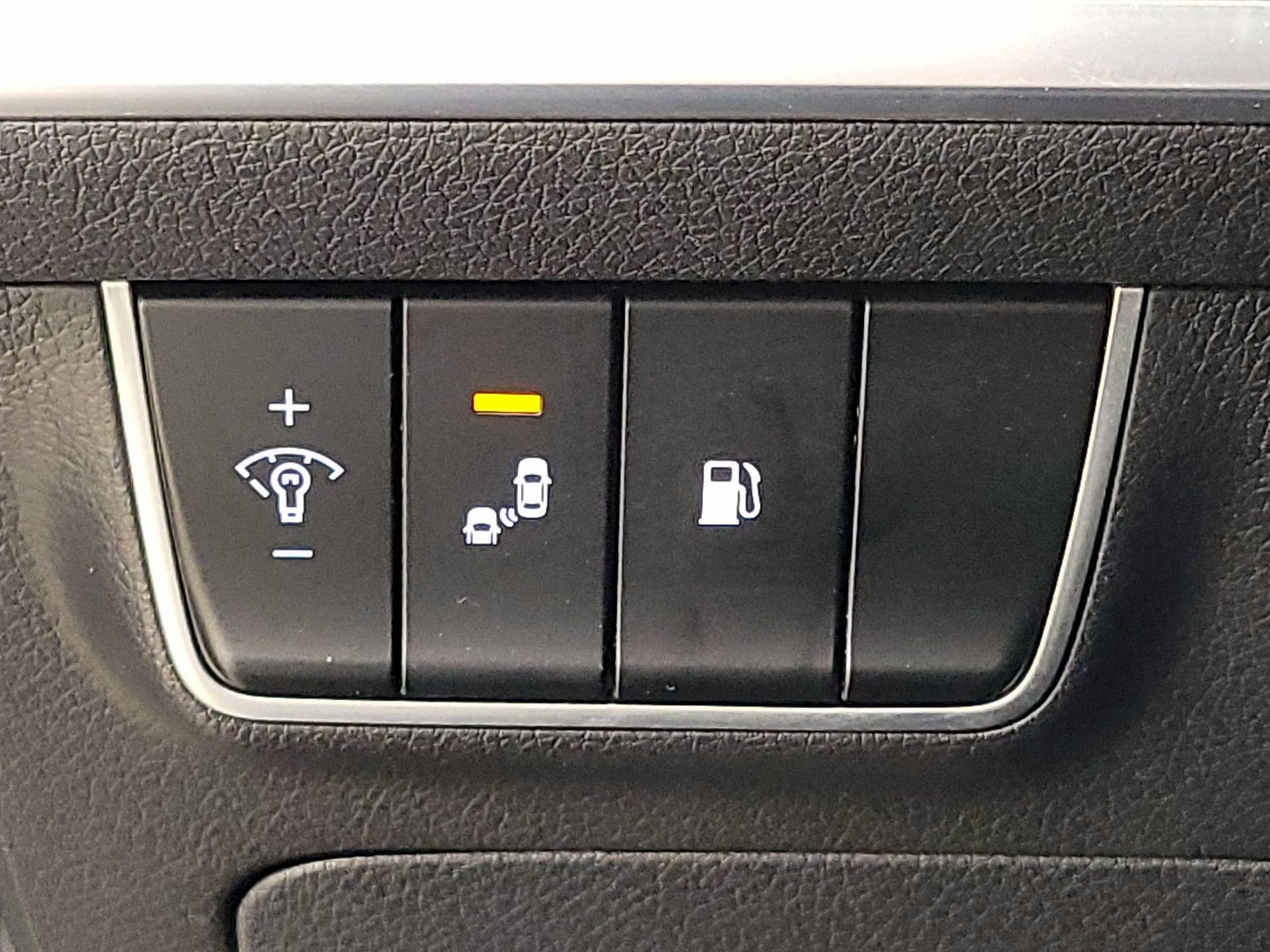 Thumbnail: 2019 Kia Stinger - 13