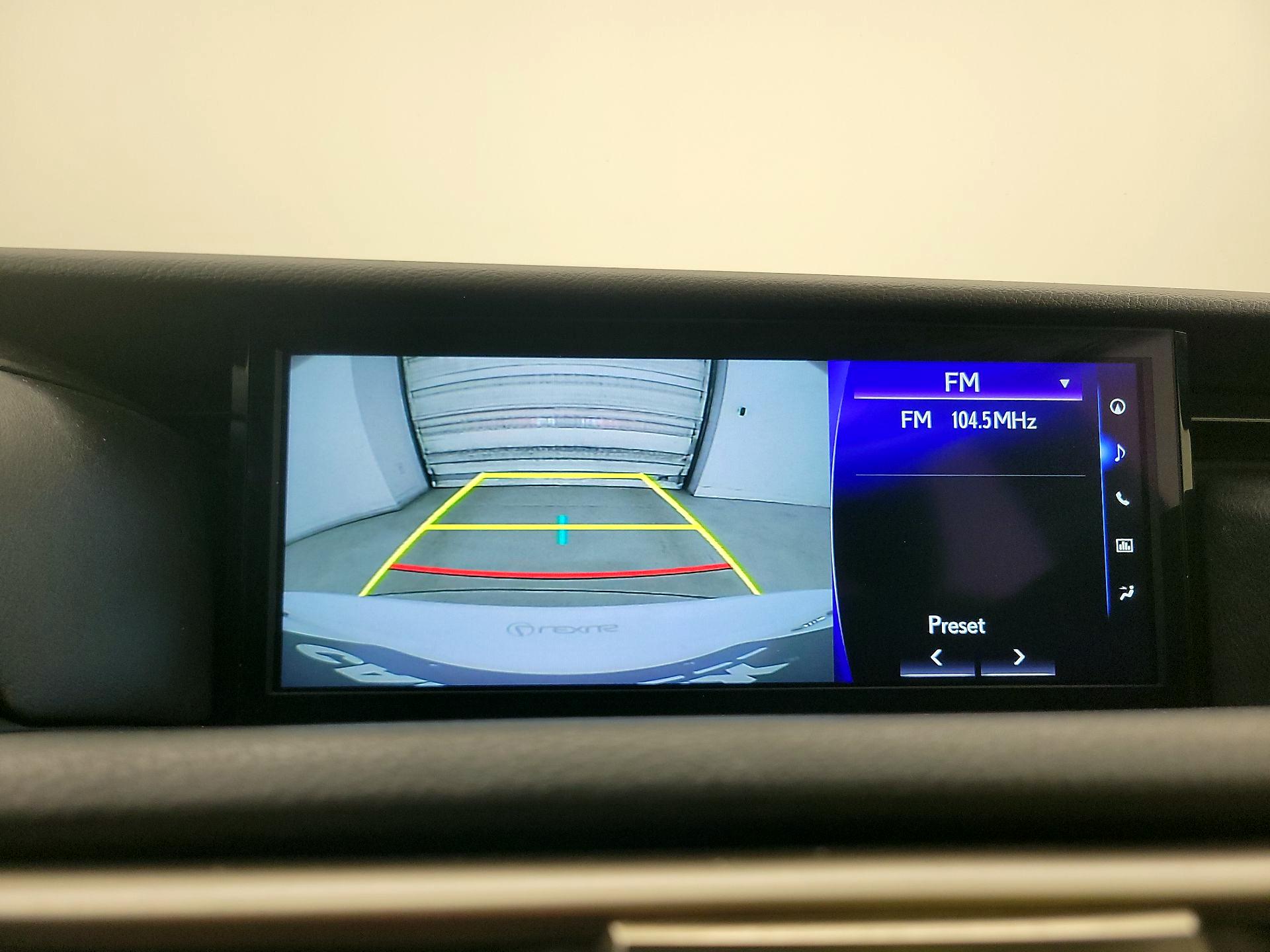 Thumbnail: 2018 Lexus IS - 15