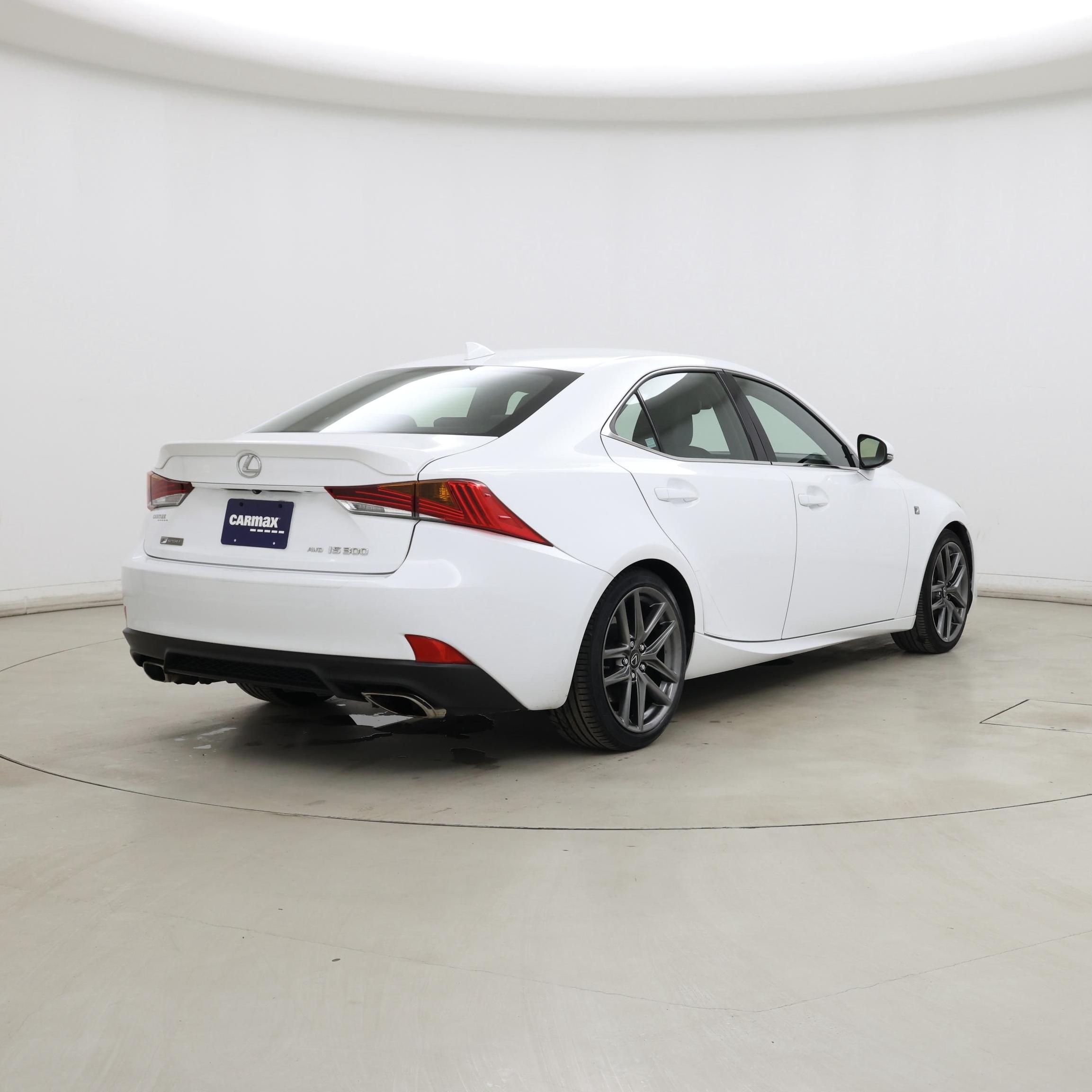 Thumbnail: 2018 Lexus IS - 8