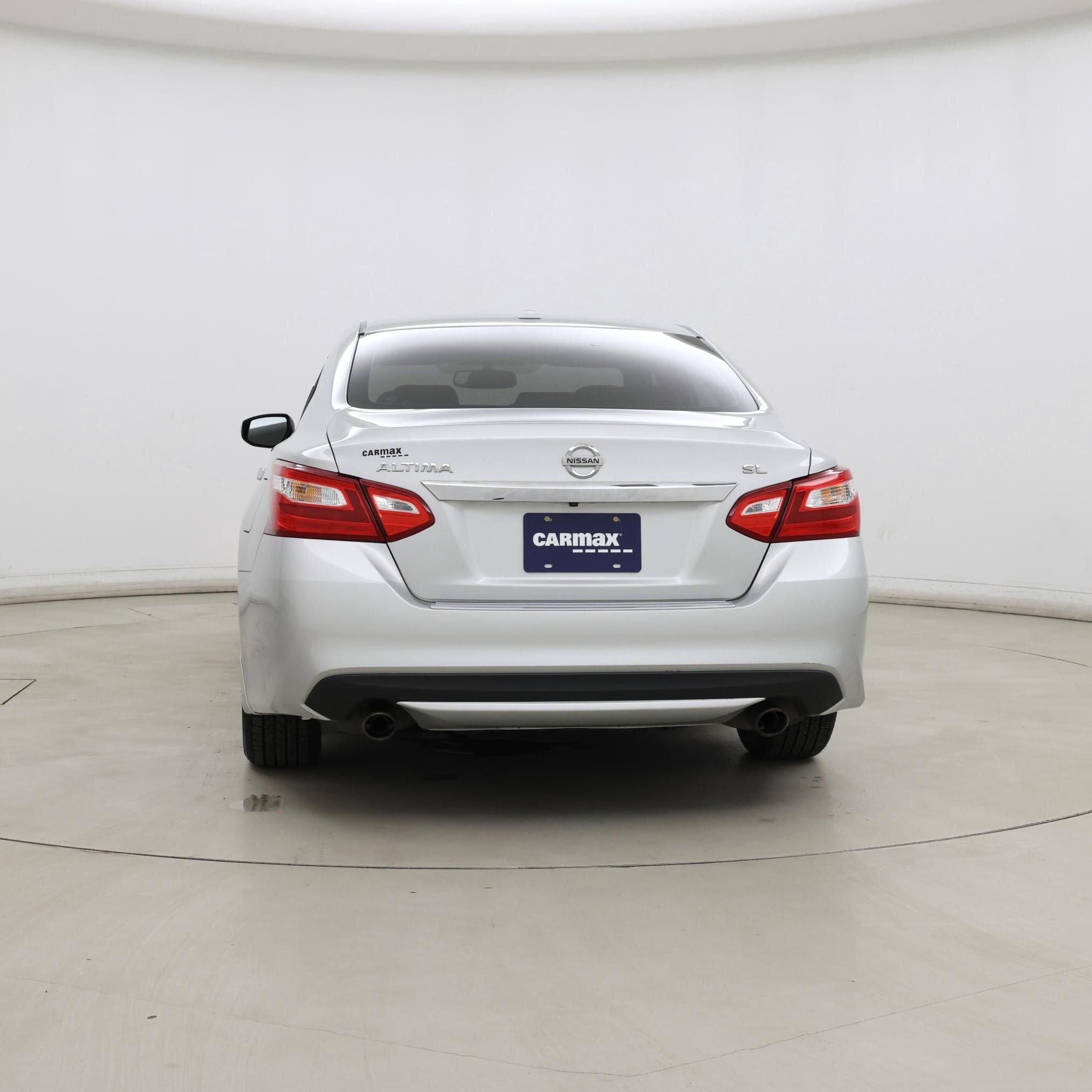 Thumbnail: 2017 Nissan Altima - 6