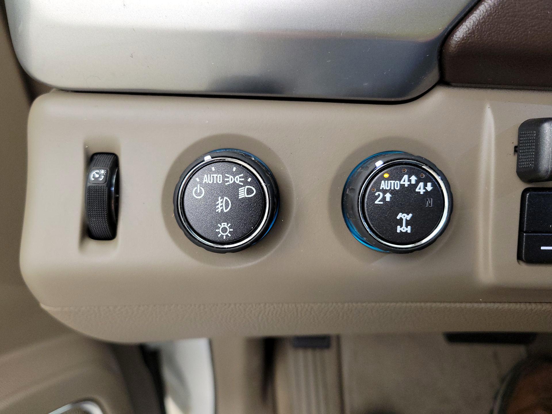 Thumbnail: 2020 Chevrolet Tahoe - 13