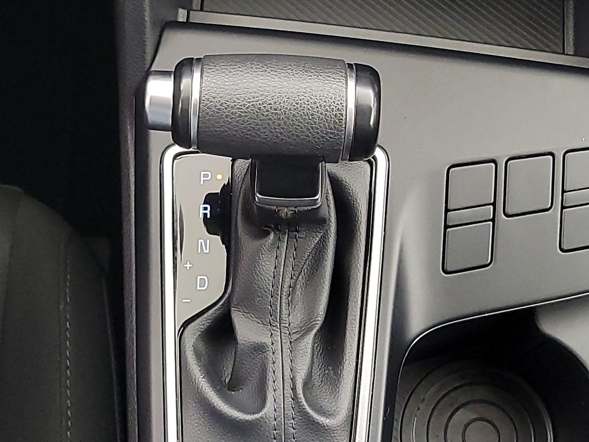 Thumbnail: 2023 Kia Sportage - 17