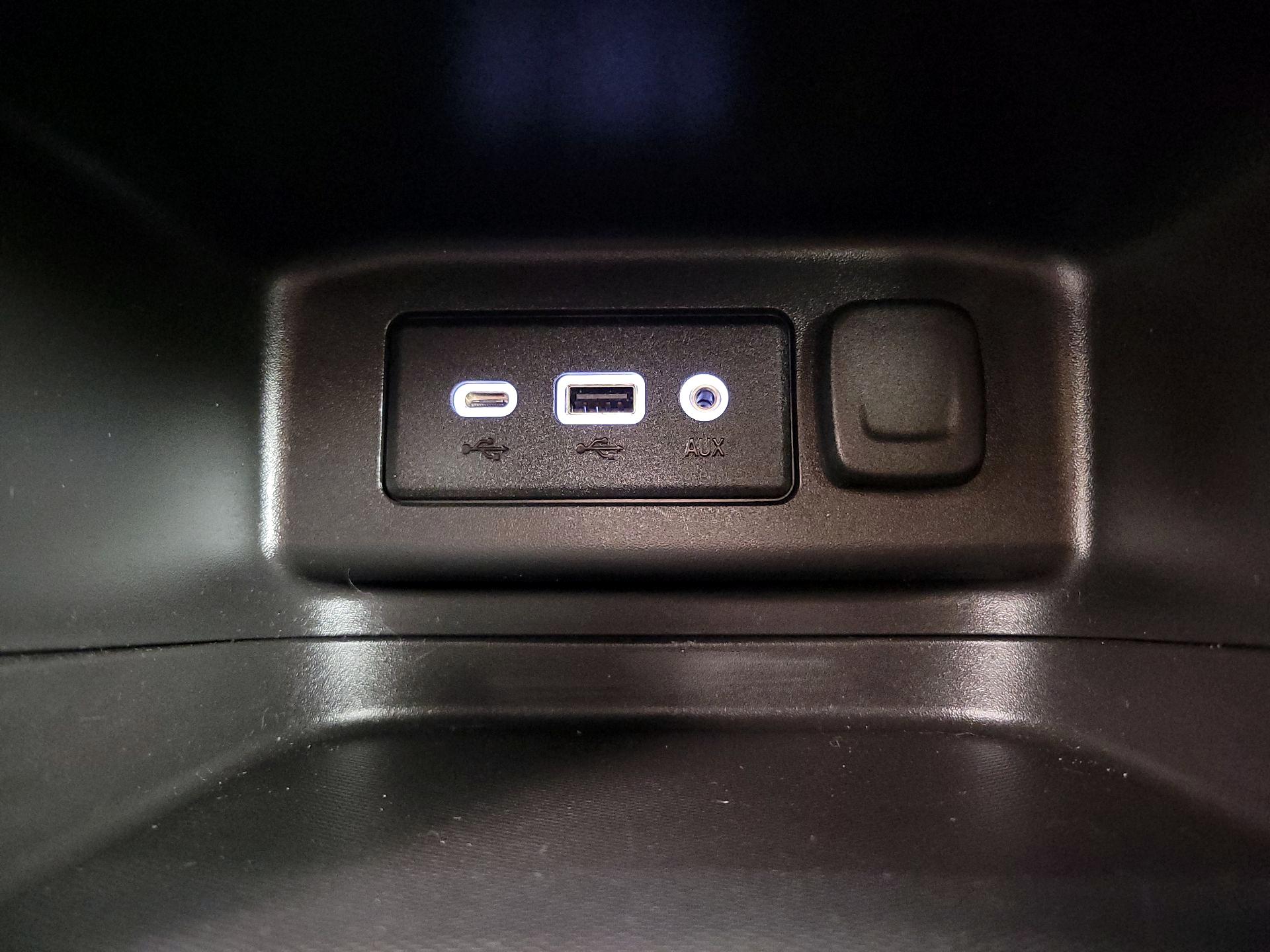 Thumbnail: 2023 Chevrolet Equinox - 18