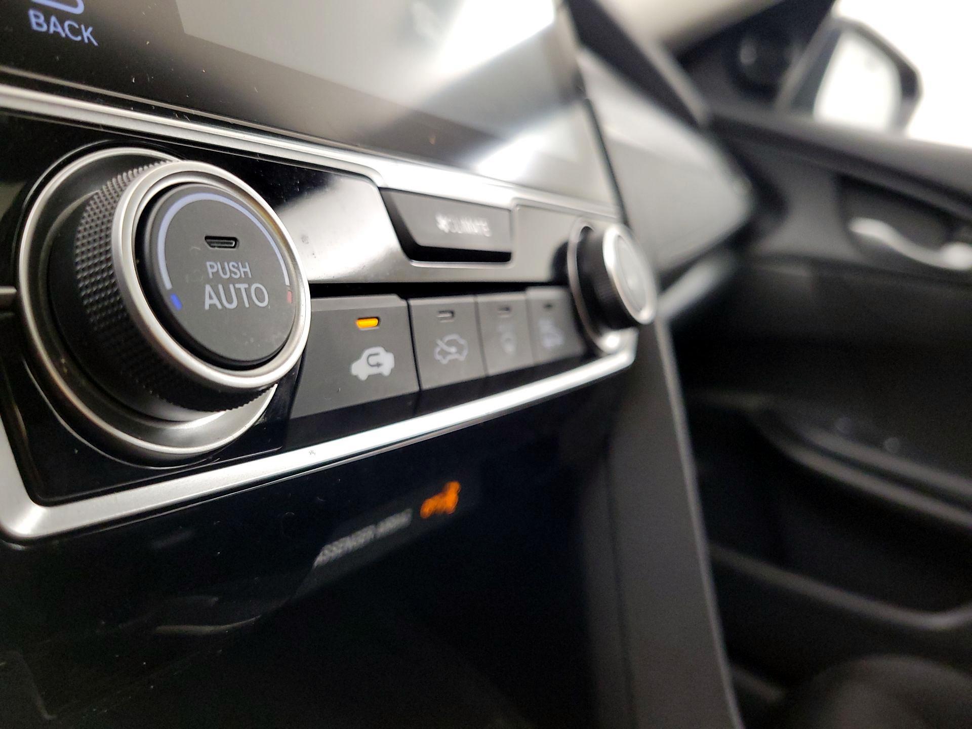 Thumbnail: 2016 Honda Civic - 16