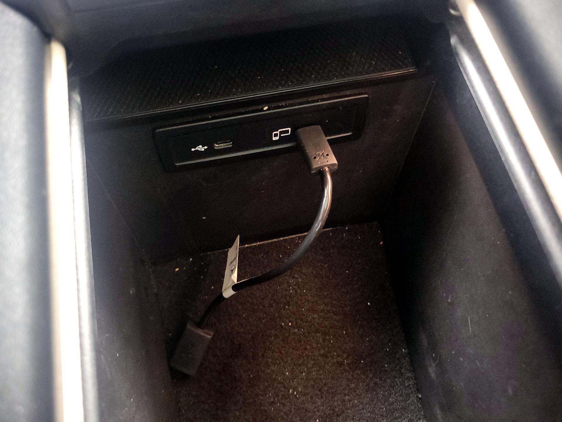 Thumbnail: 2022 Mercedes-Benz GLC - 19