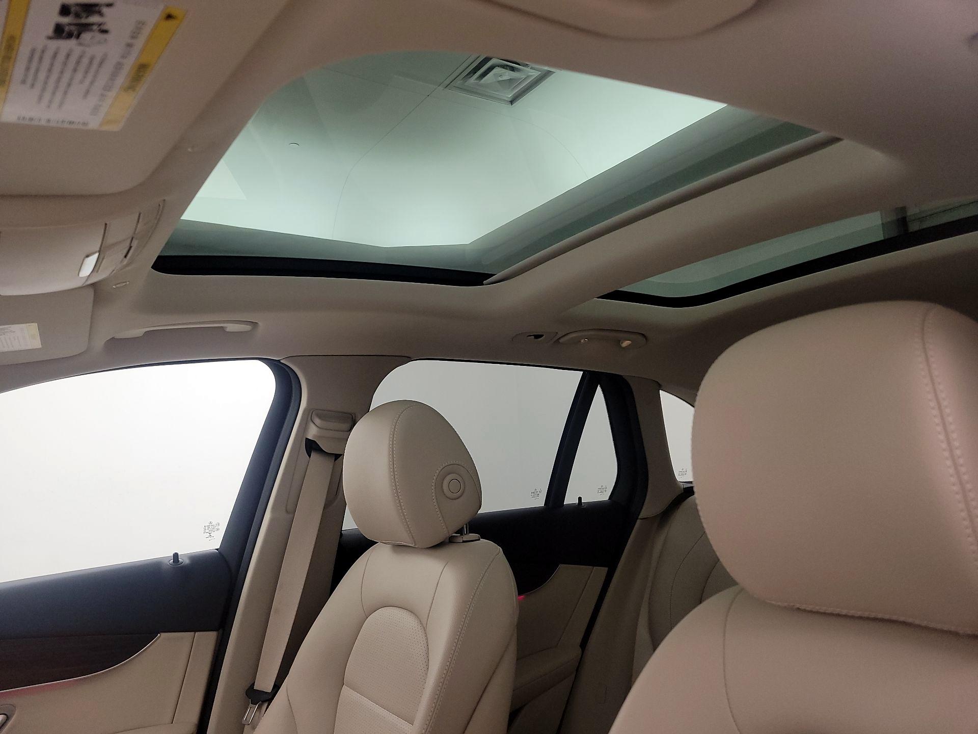 Thumbnail: 2022 Mercedes-Benz GLC - 20