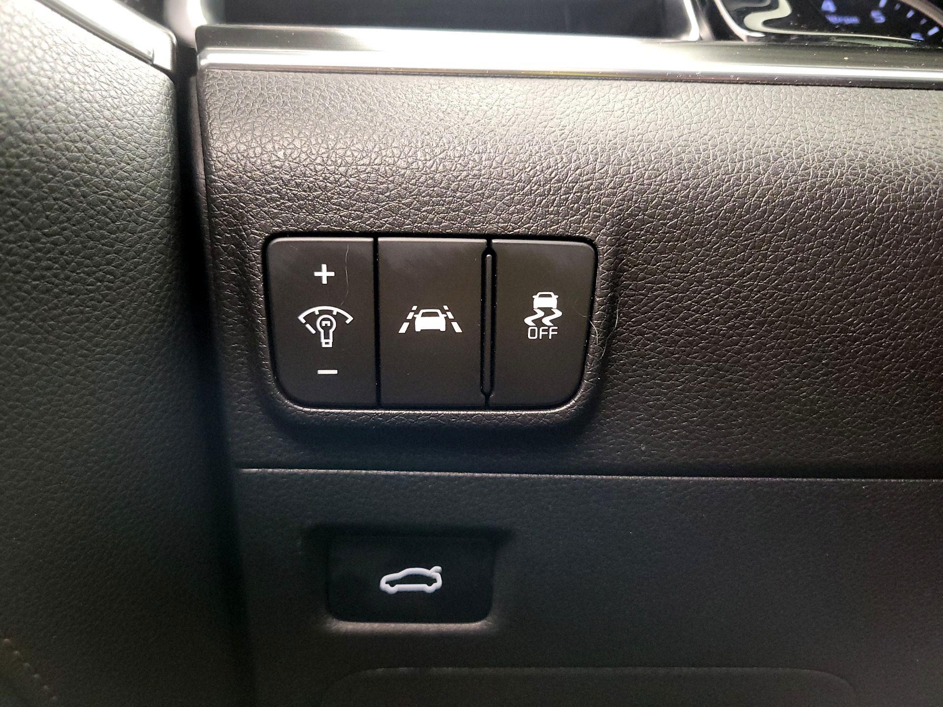 Thumbnail: 2023 Kia K5 - 13