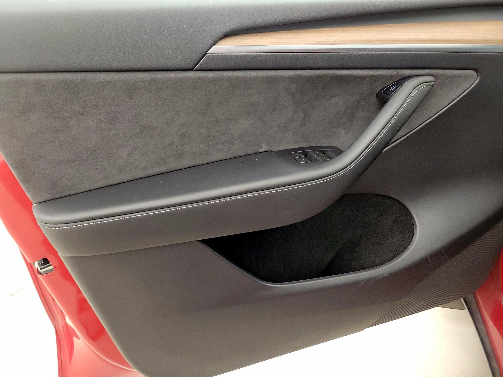 Thumbnail: 2022 Tesla Model Y - 12