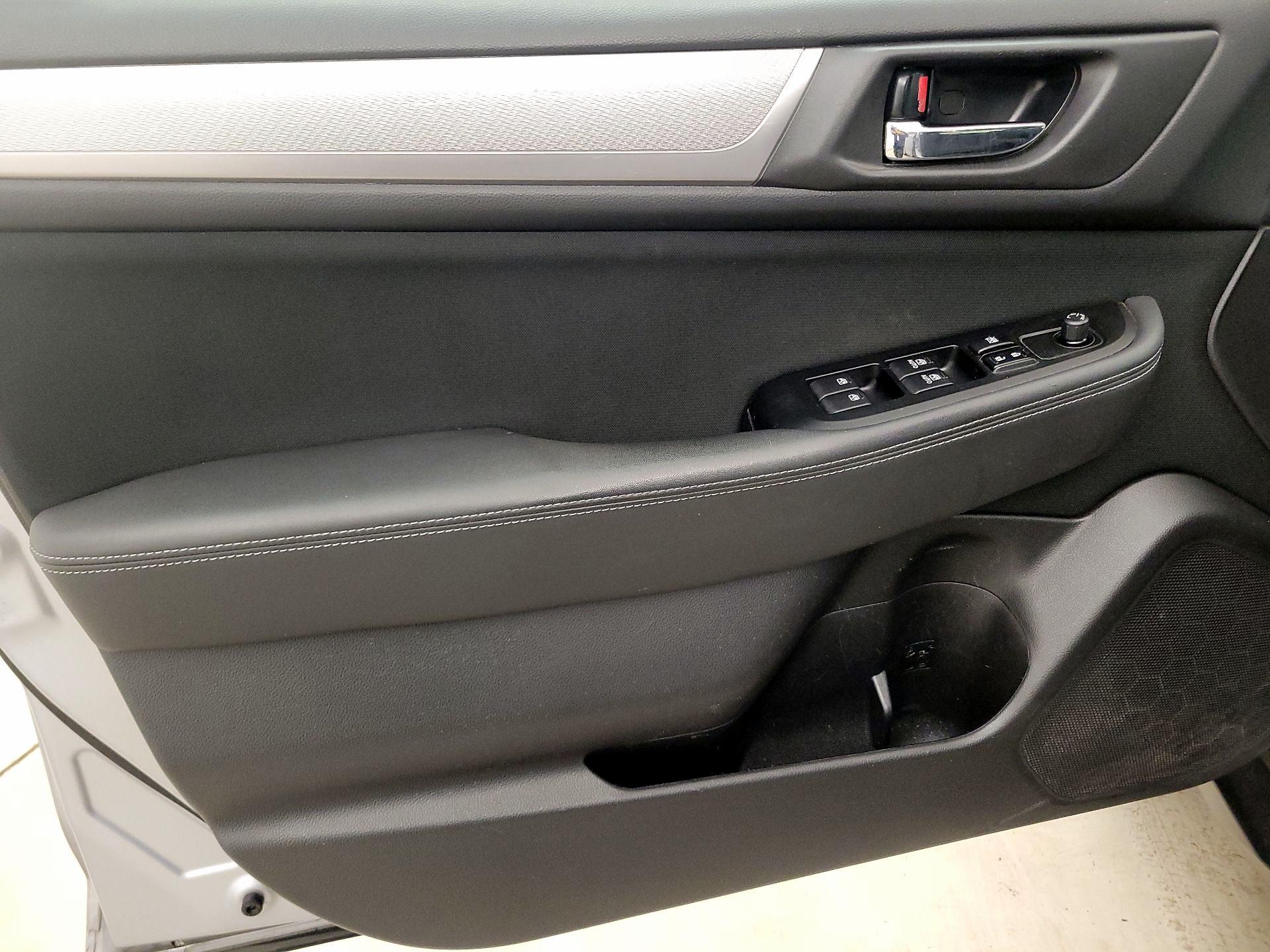 Thumbnail: 2015 Subaru Outback - 12