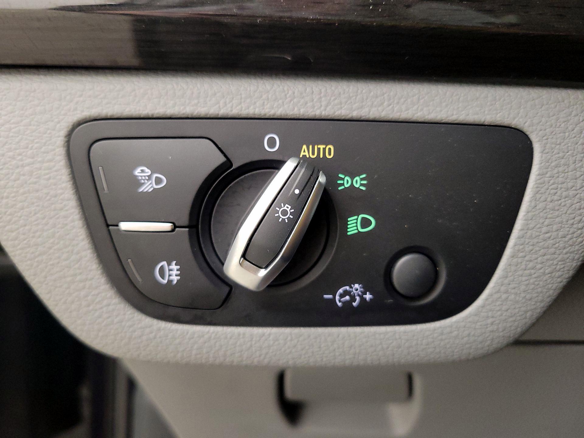 Thumbnail: 2020 Audi Q5 - 13