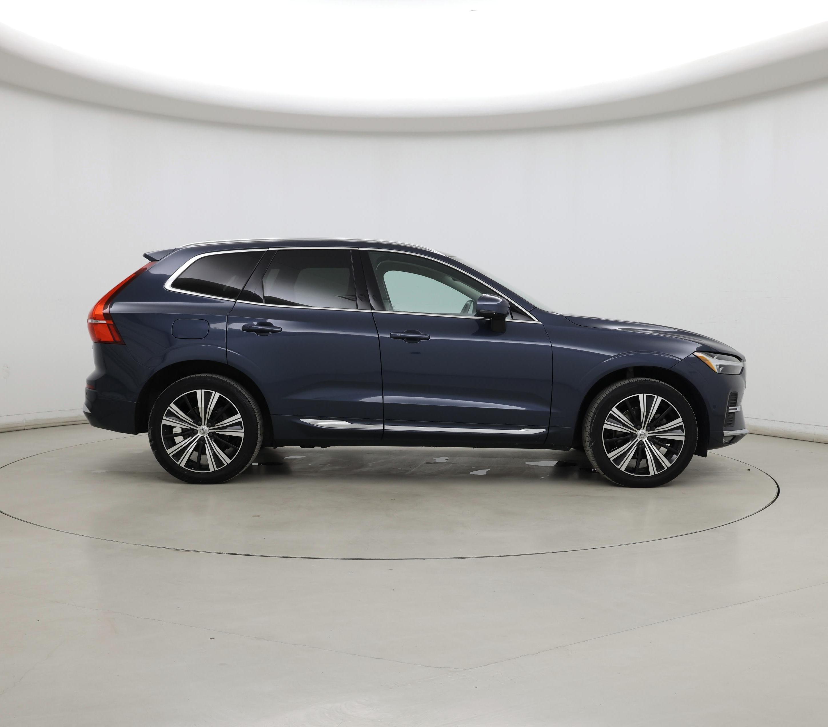 Thumbnail: 2022 Volvo XC60 - 7
