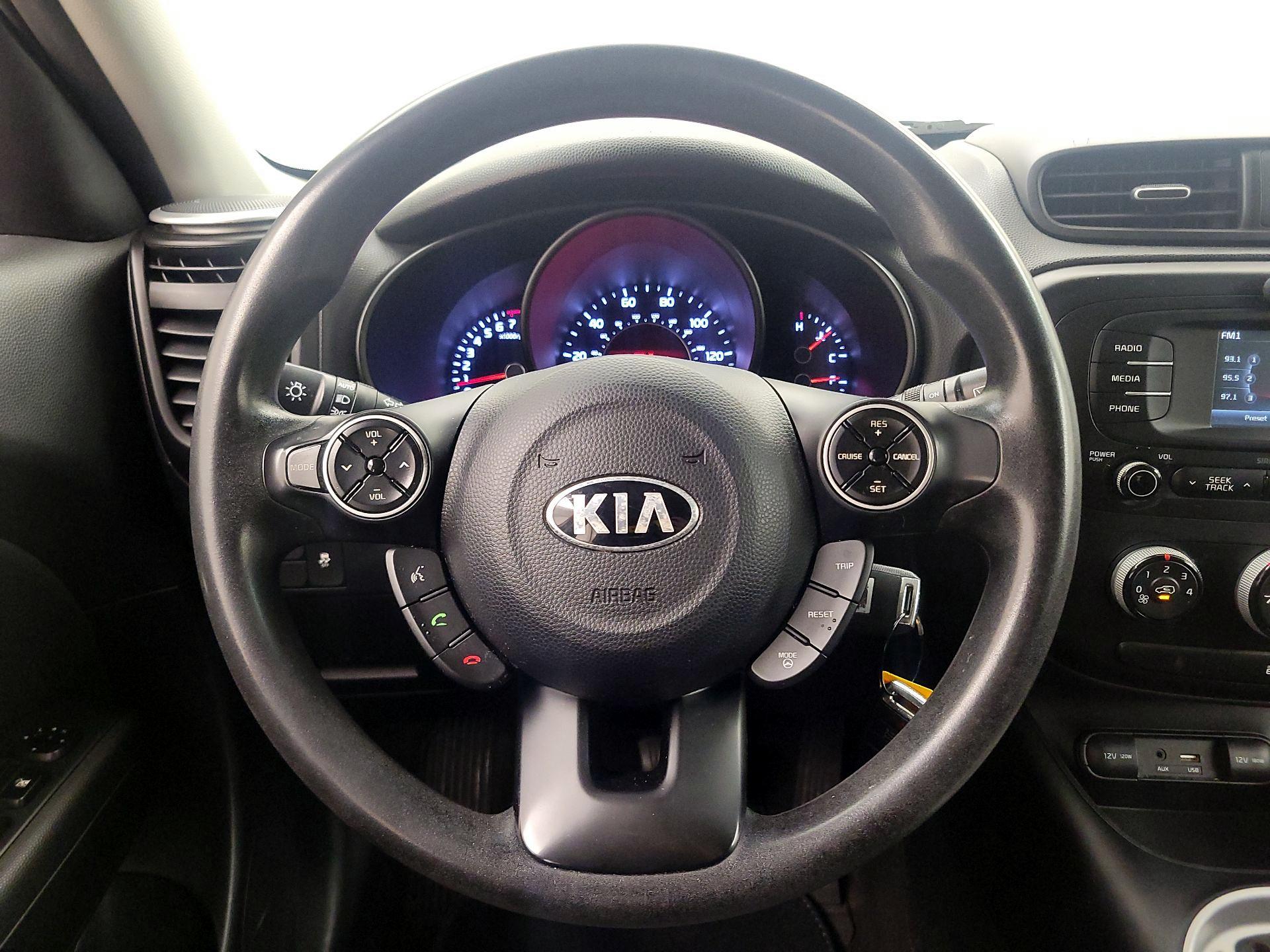 Thumbnail: 2016 Kia Soul - 10