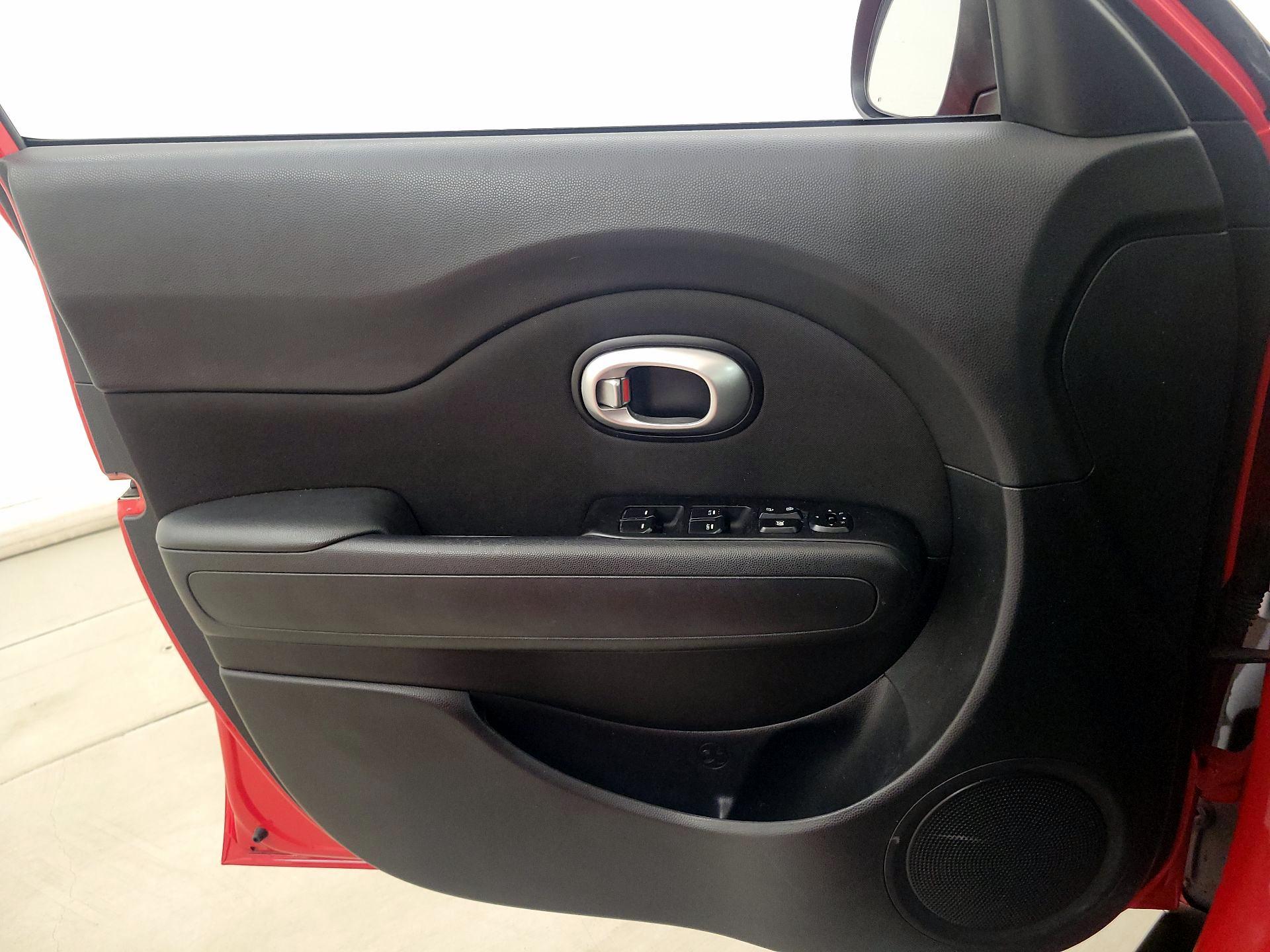 Thumbnail: 2016 Kia Soul - 12