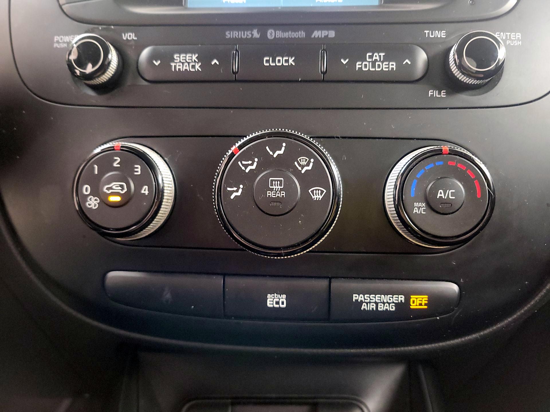 Thumbnail: 2016 Kia Soul - 16